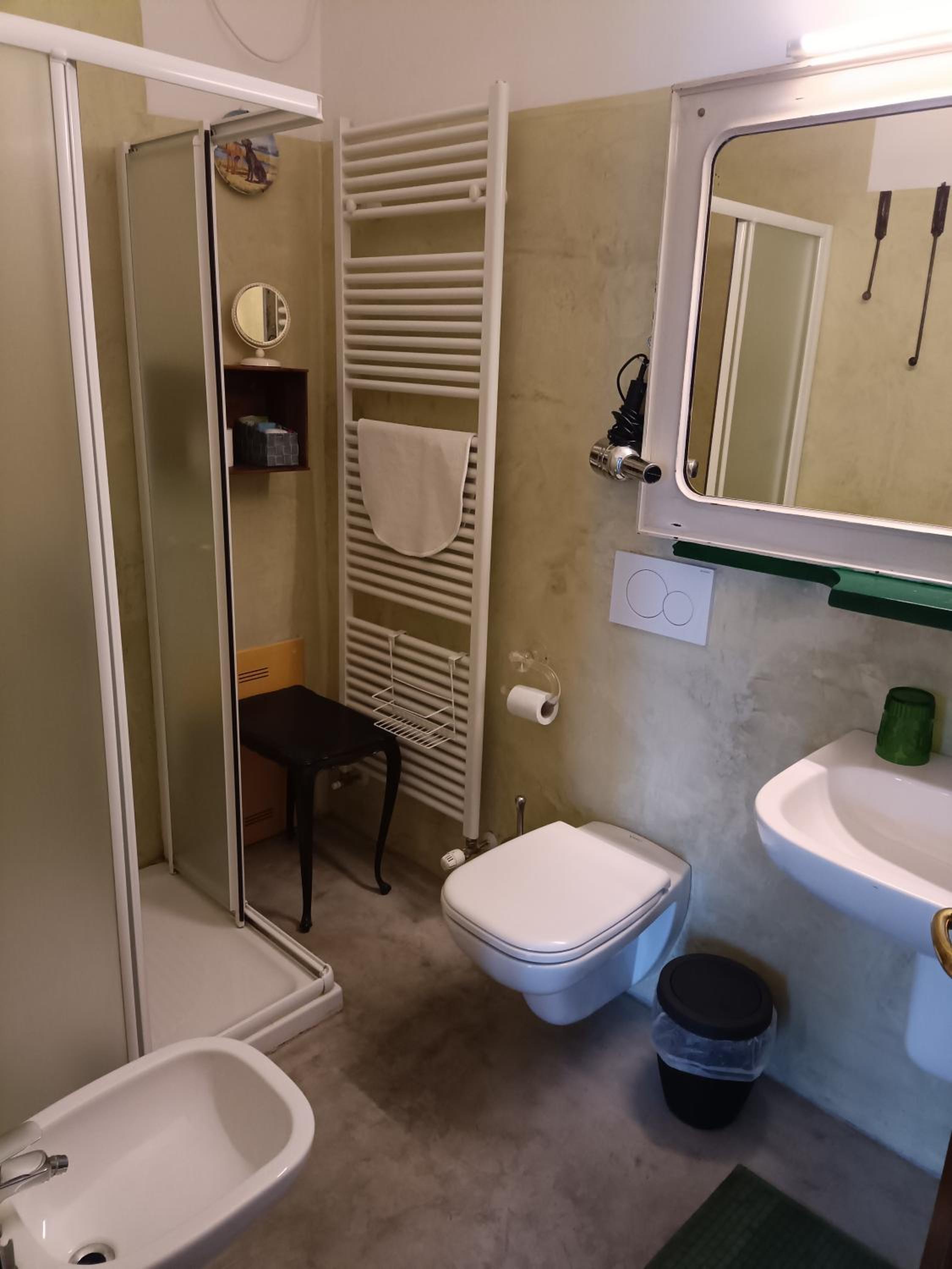 Triple Room with Private Bathroom - Photo 3