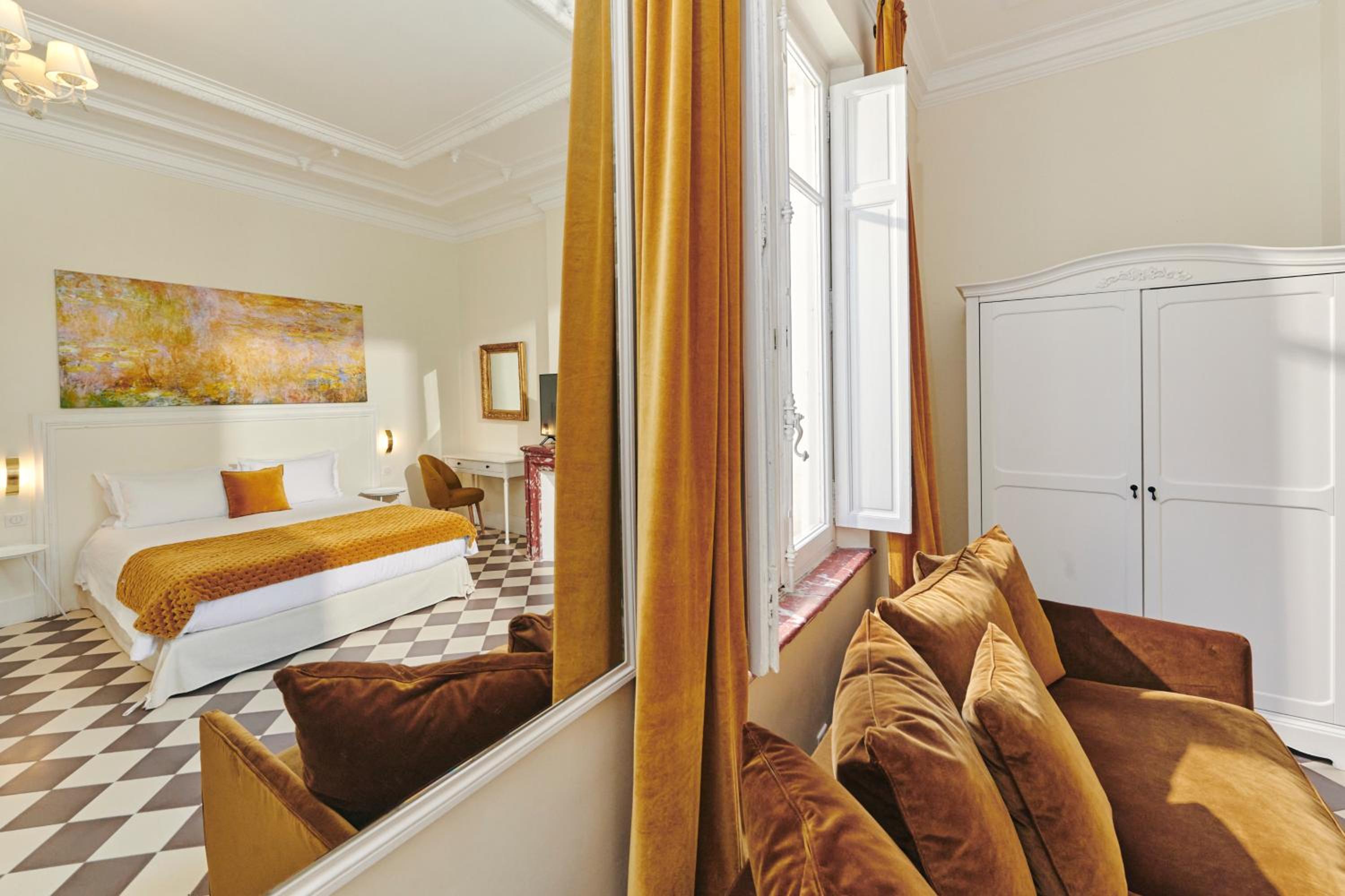 Suite with private garden photo 1
