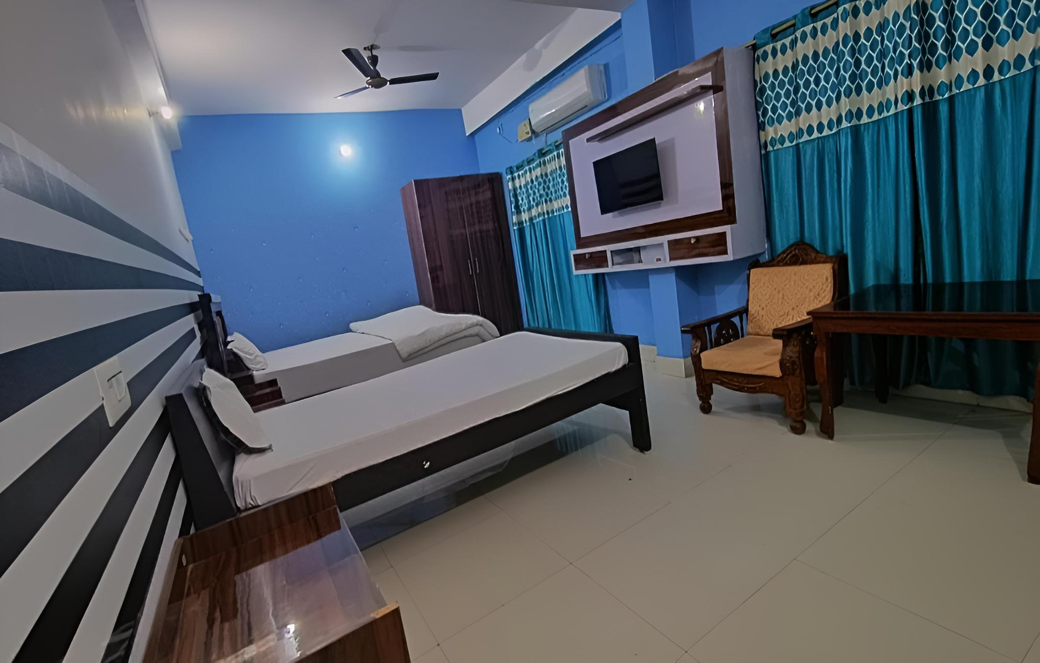 Quadruple Room with Balcony