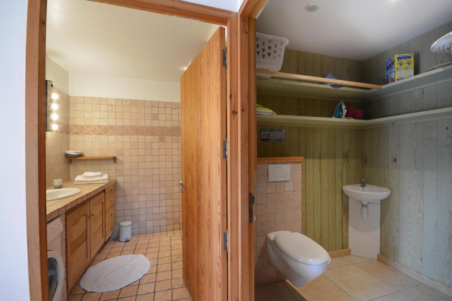 One-Bedroom House photo 3