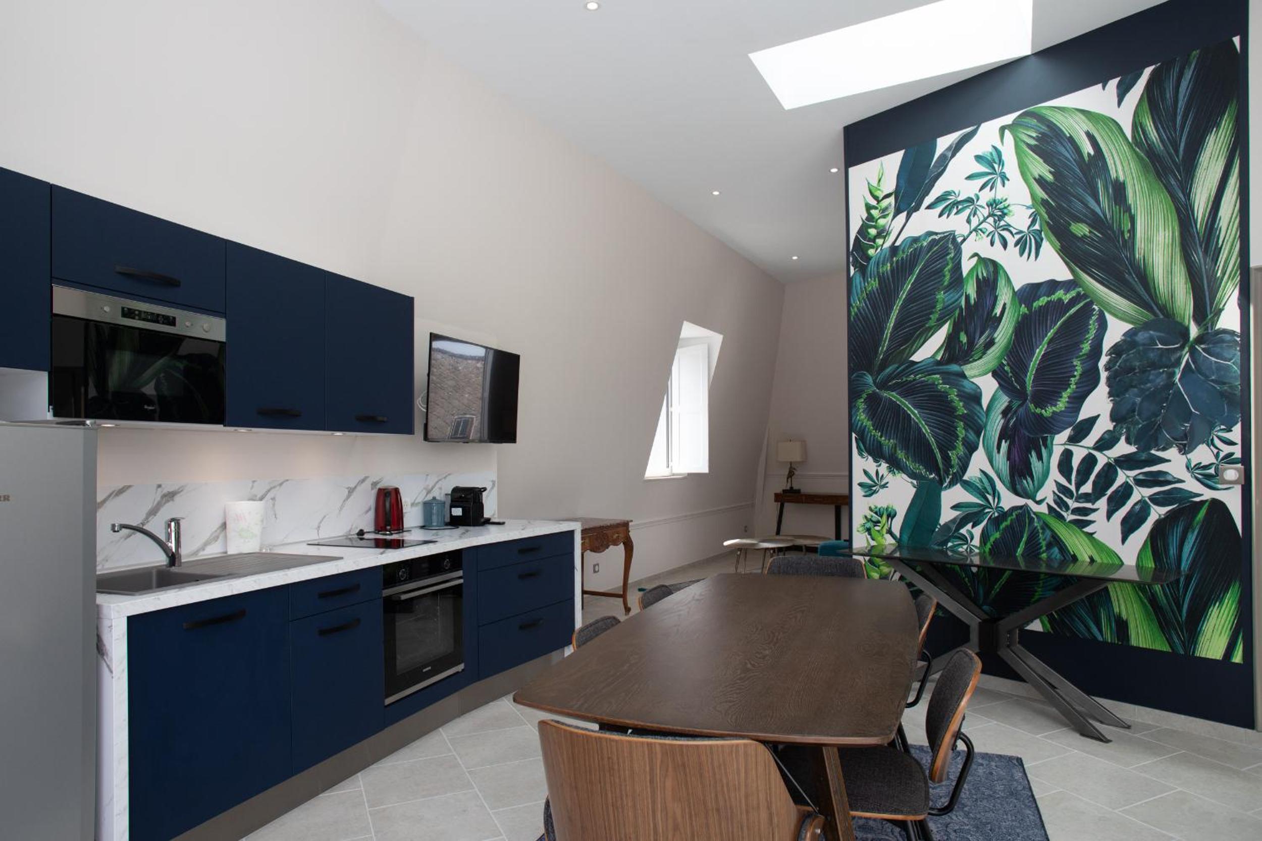 Apartment with Terrace photo 2