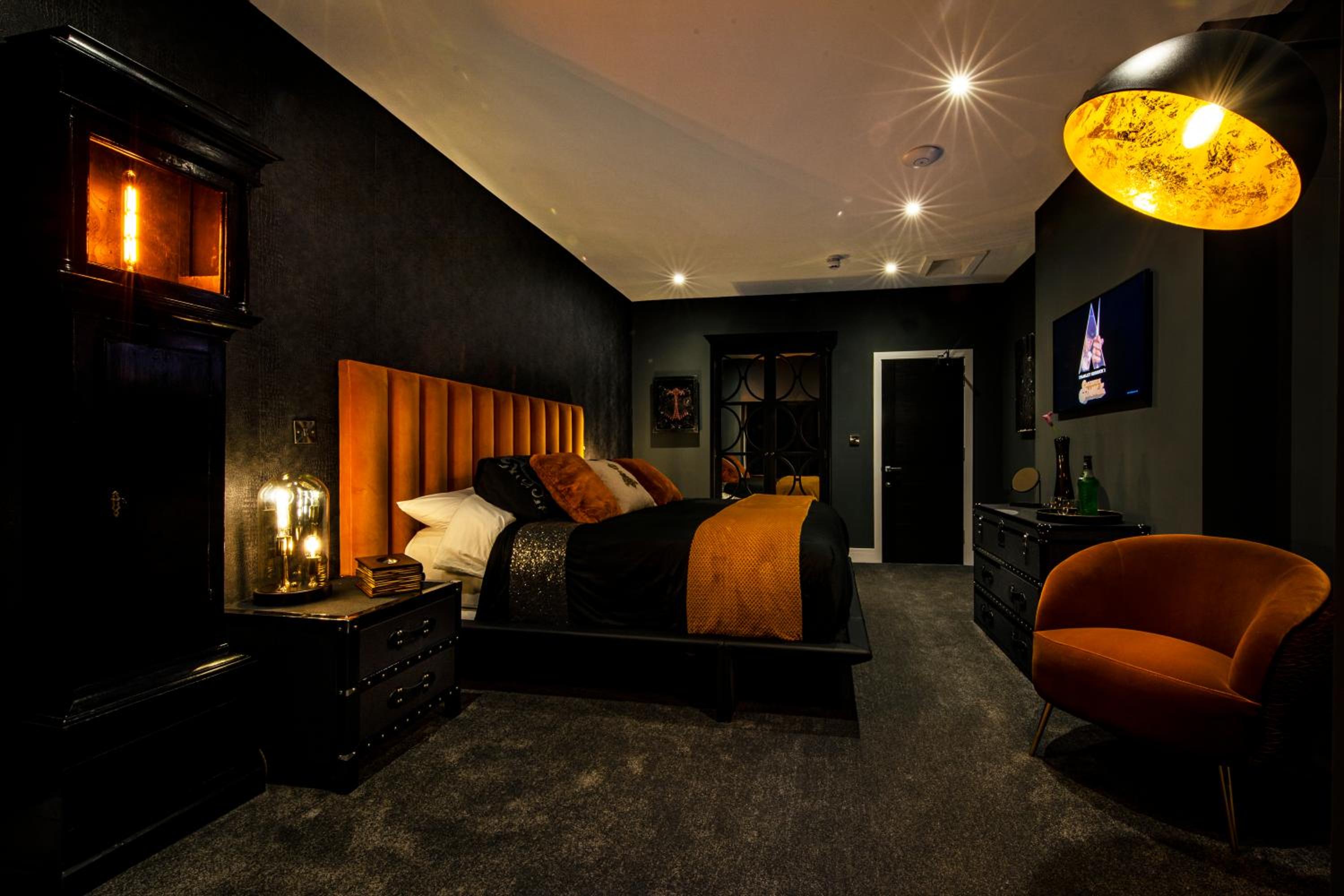 Deluxe King Room