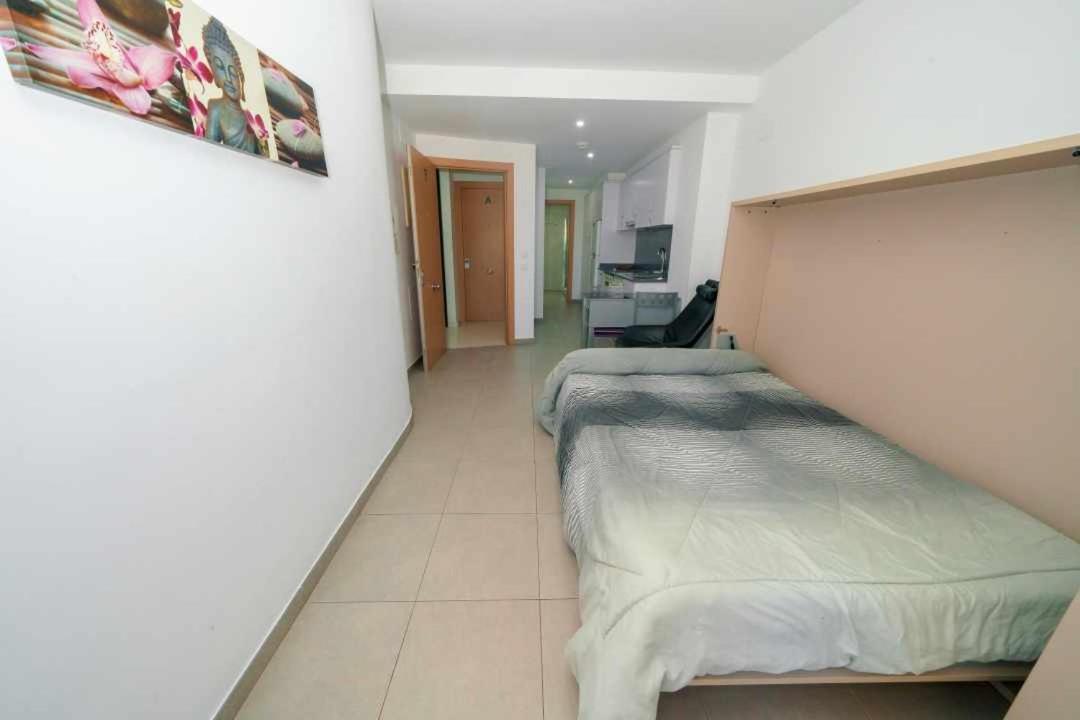 Studio (2 Adults)