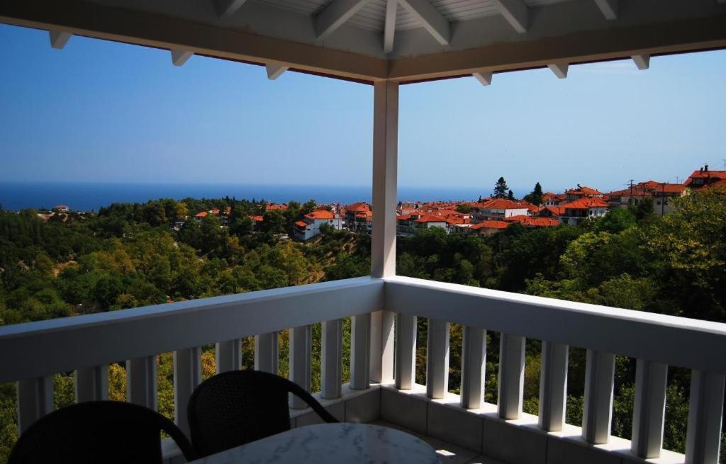 Double Room with Sea View - Photo 2