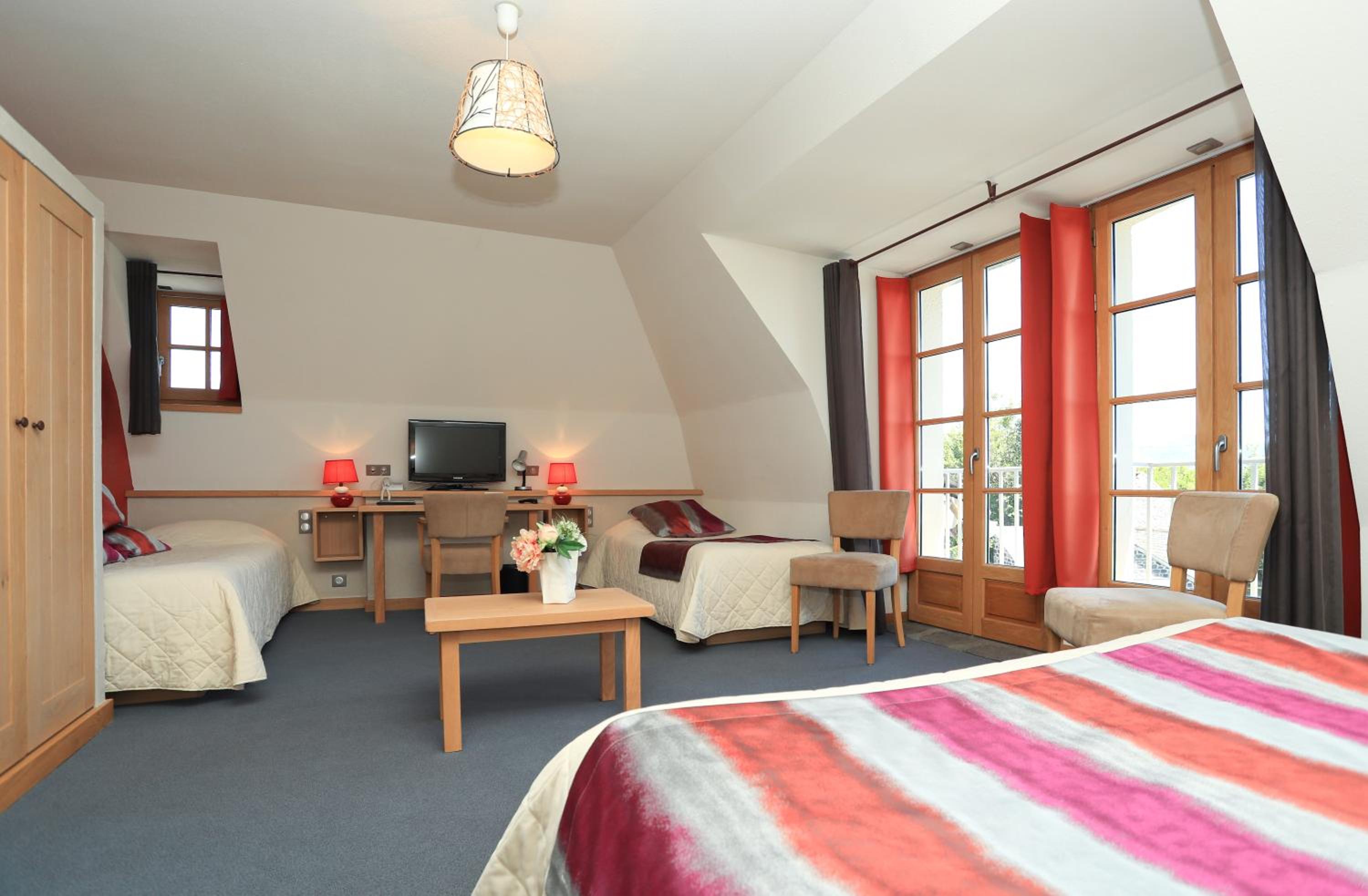 Family Room (4 Adults)
