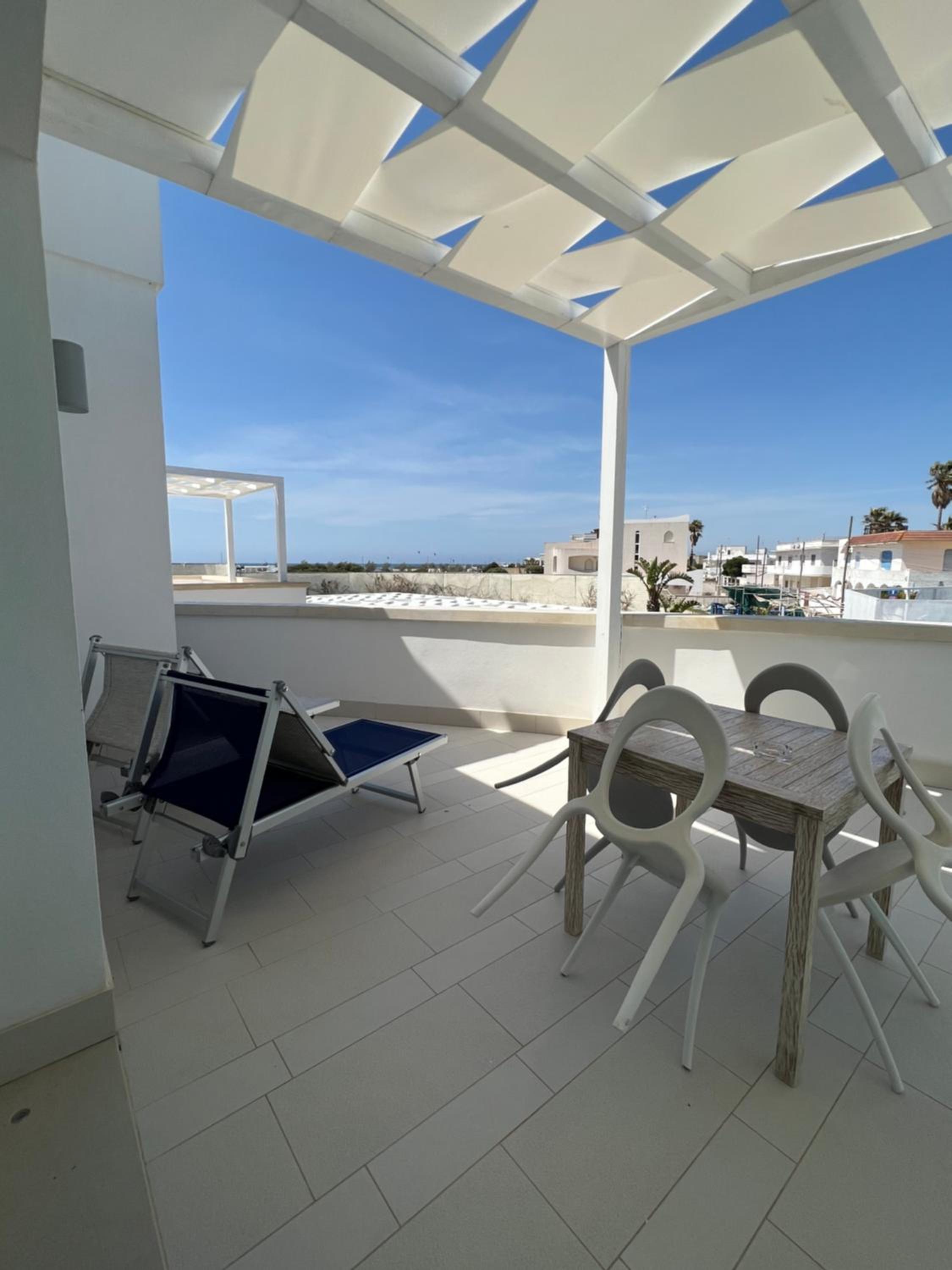 Double Room with Side Sea View photo 3