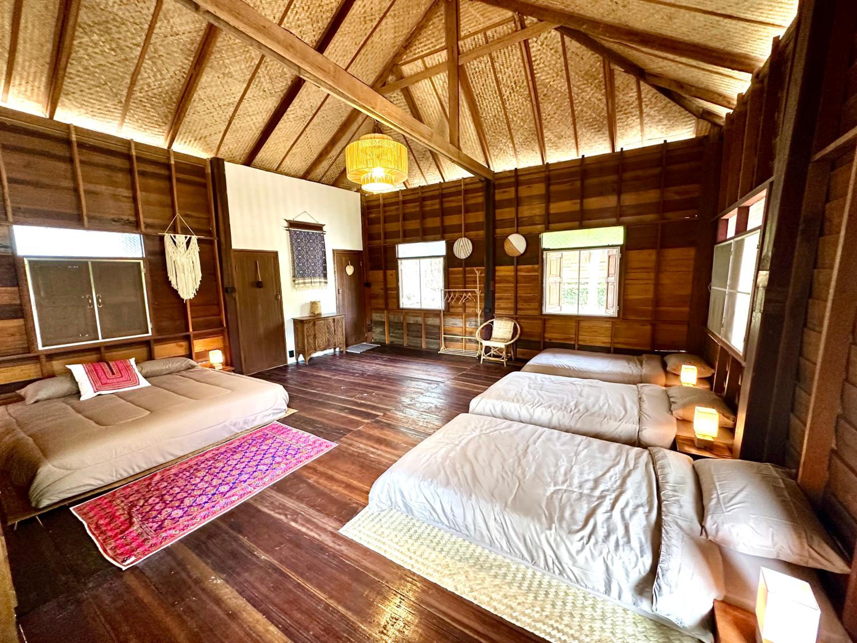 Family Room with Garden View - Photo 6