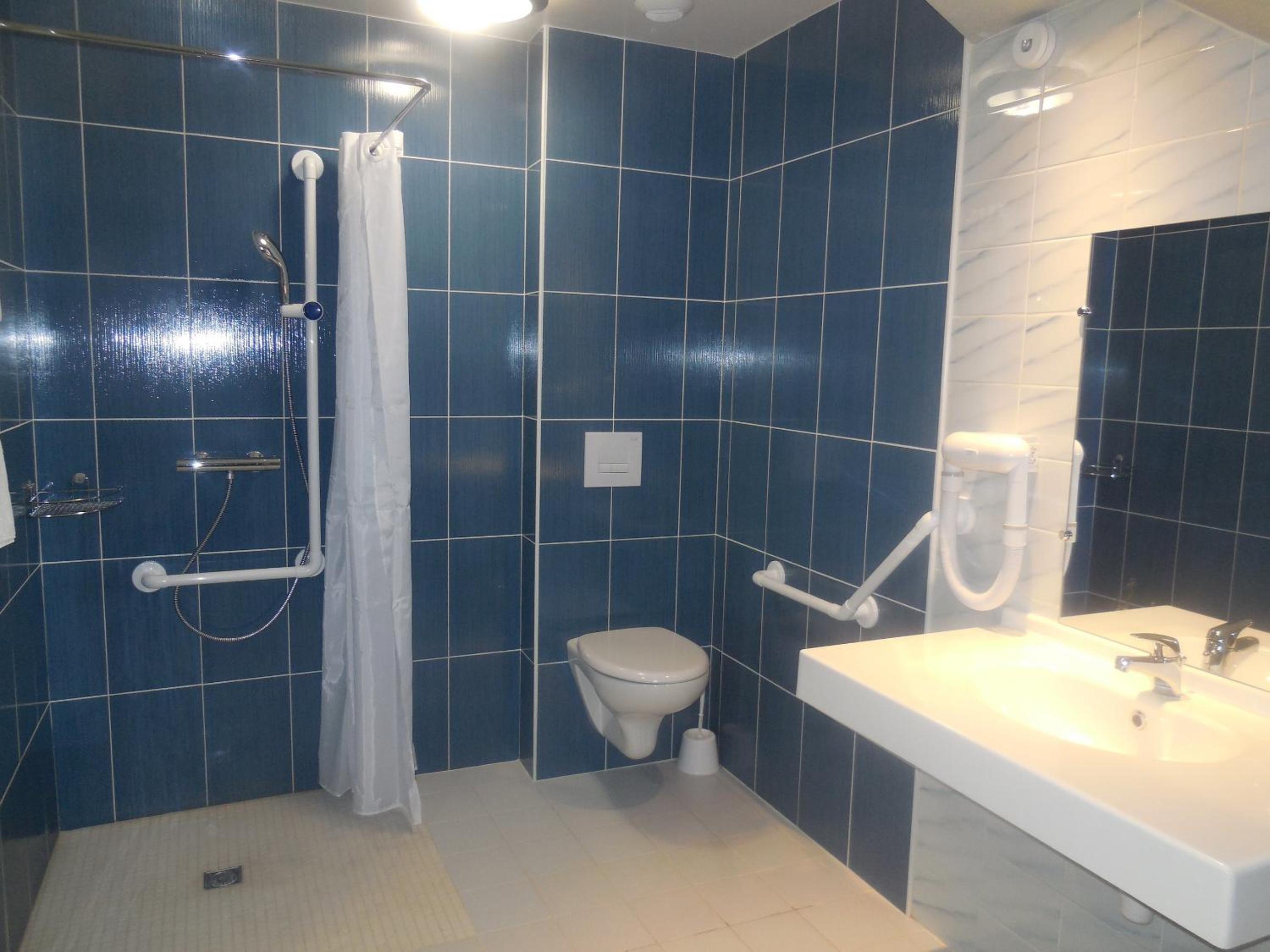 Family Room with Shower - Photo 12