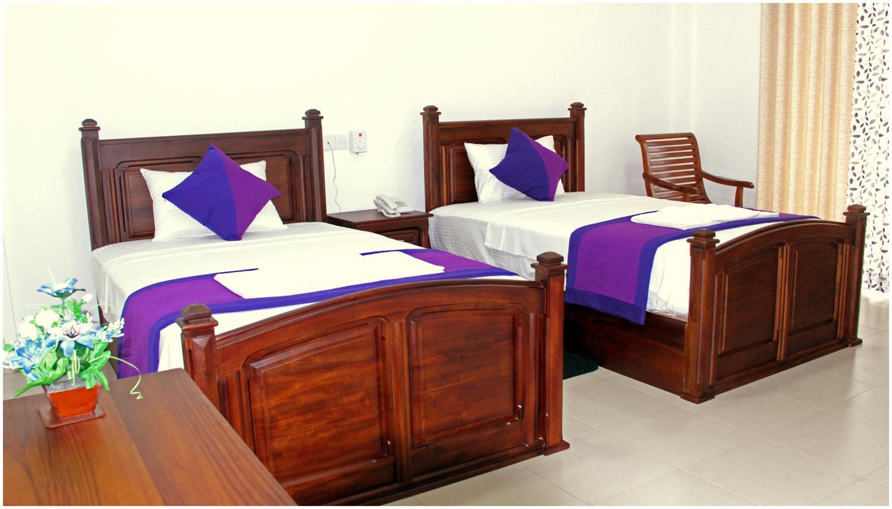 Deluxe Twin Room photo 3