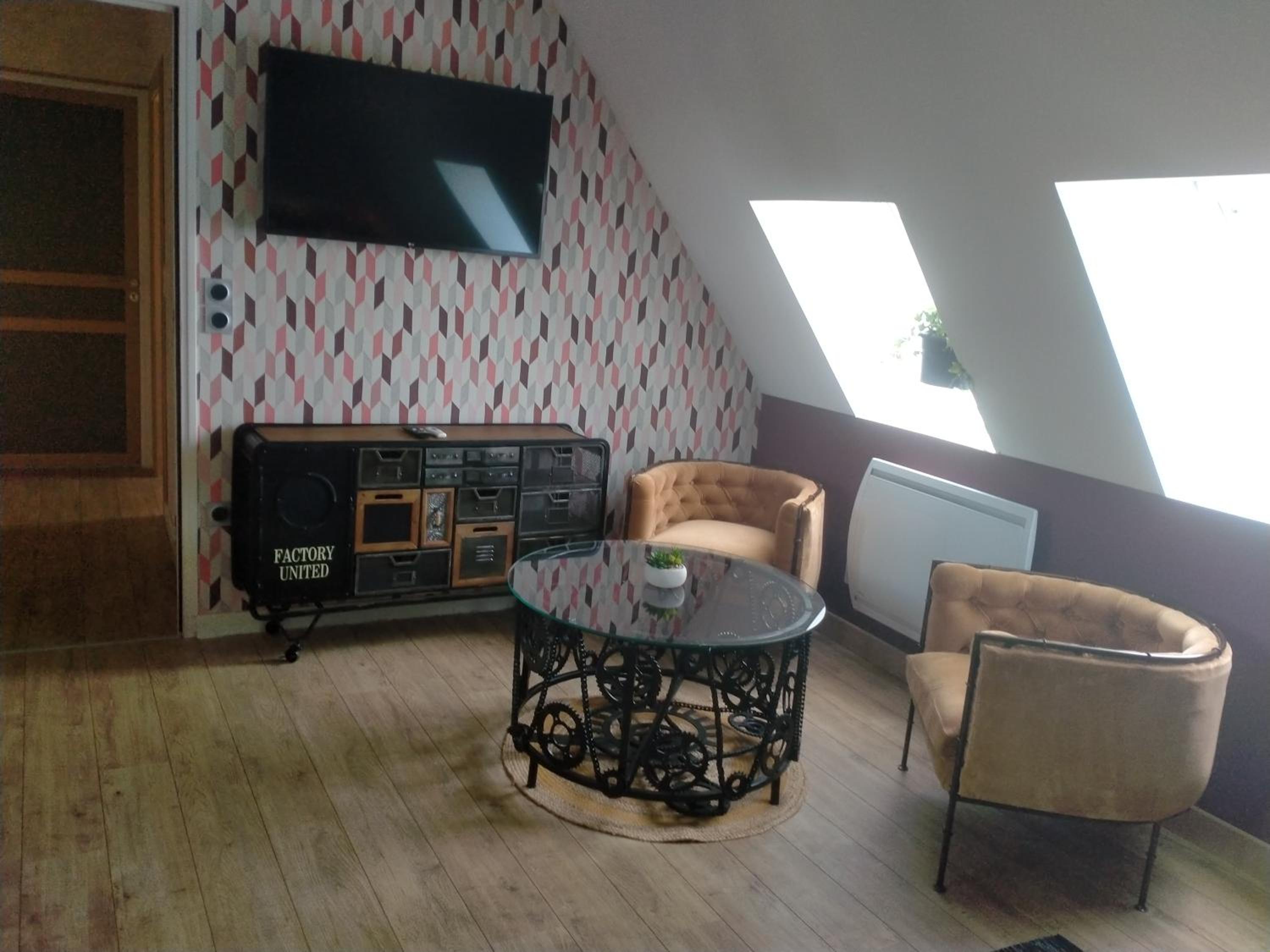 Deluxe Double Room with Shower photo 3