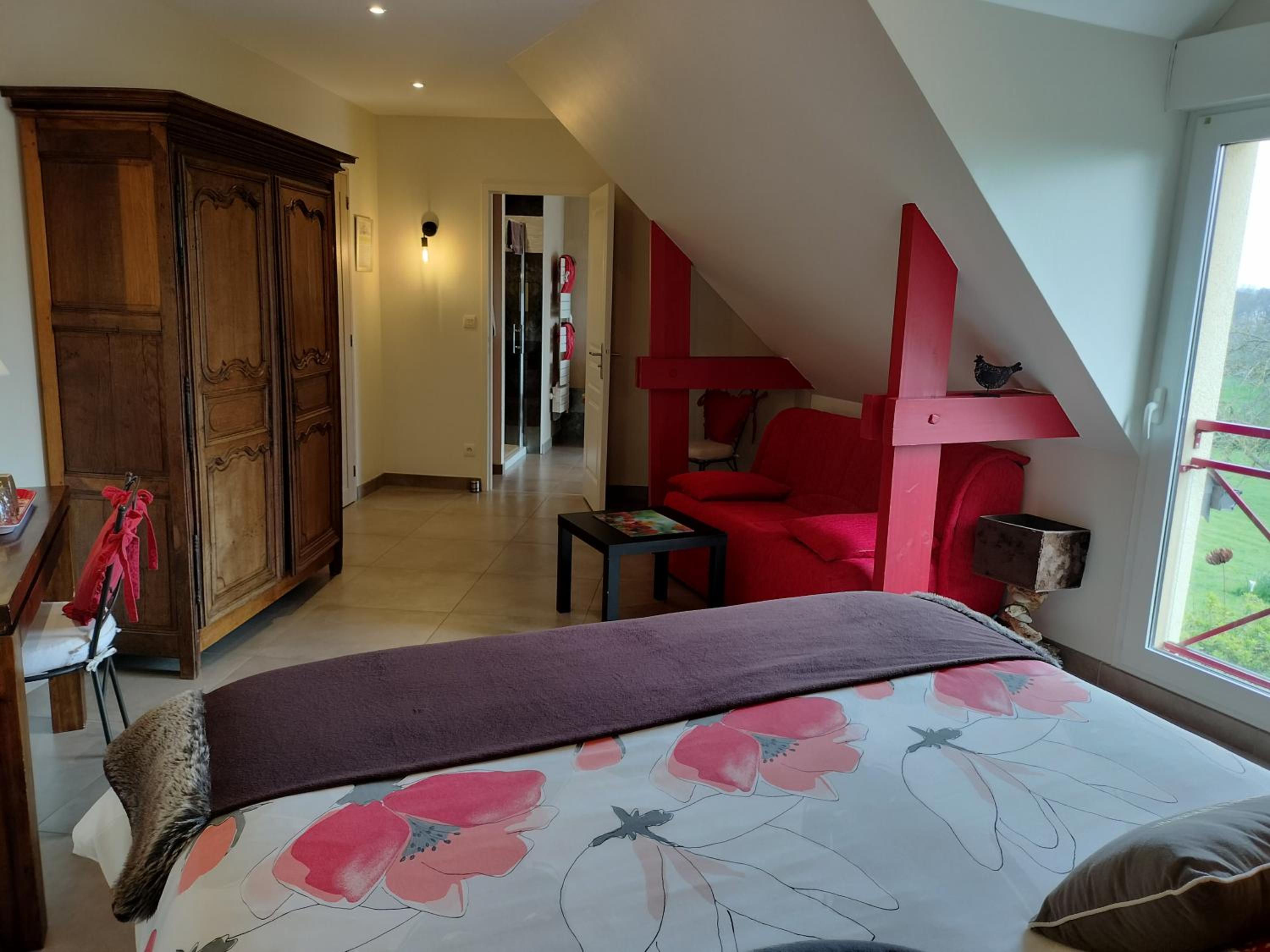 Standard Double Room - Photo 15