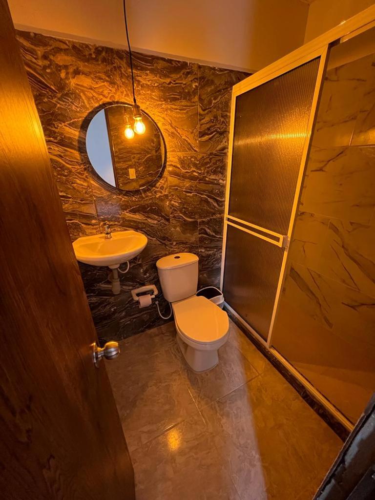 Double Room with Private Bathroom photo 3