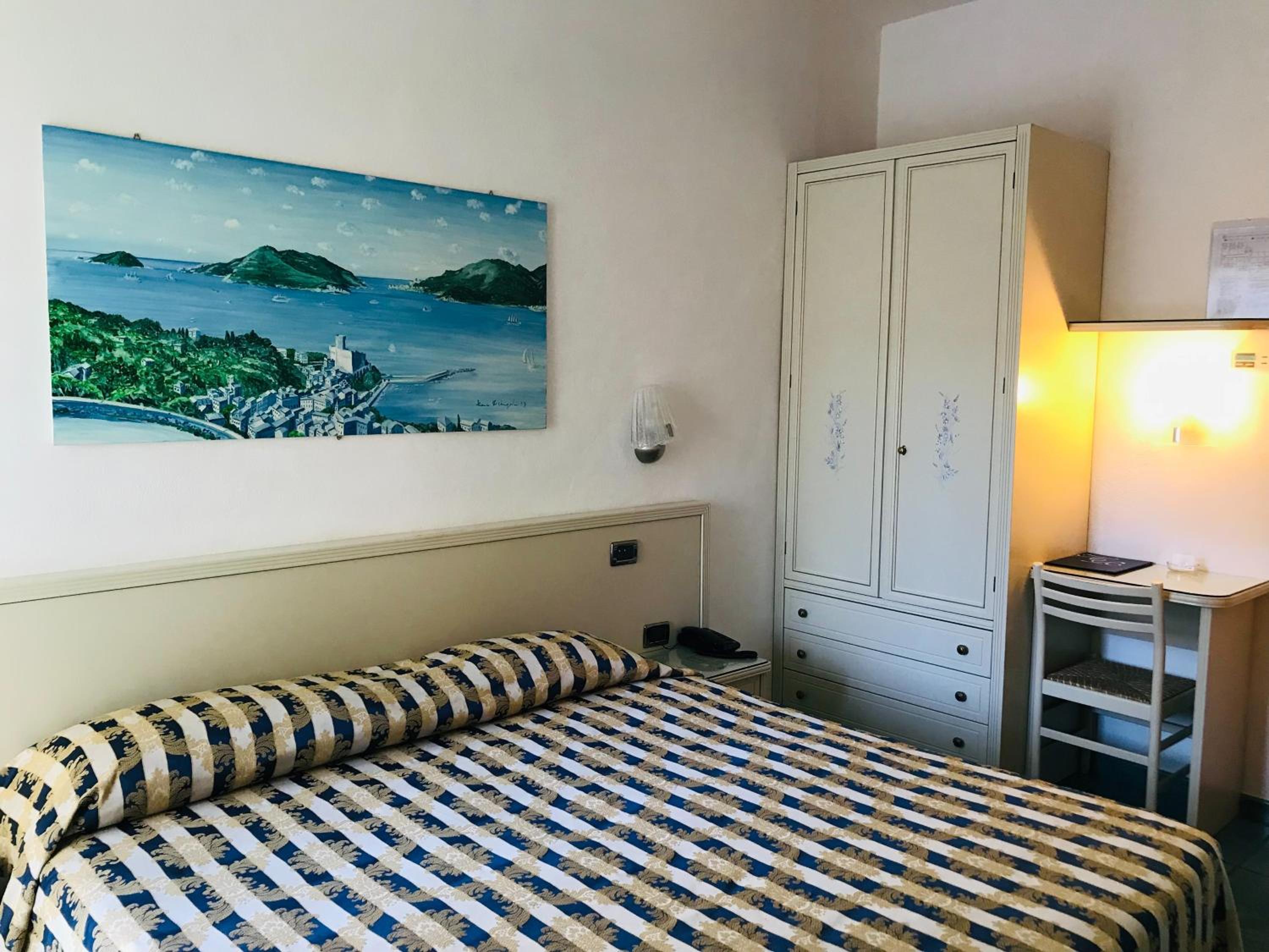 Double or Twin Room photo 1