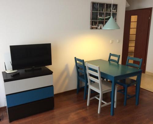Apartment with Terrace - Photo 6