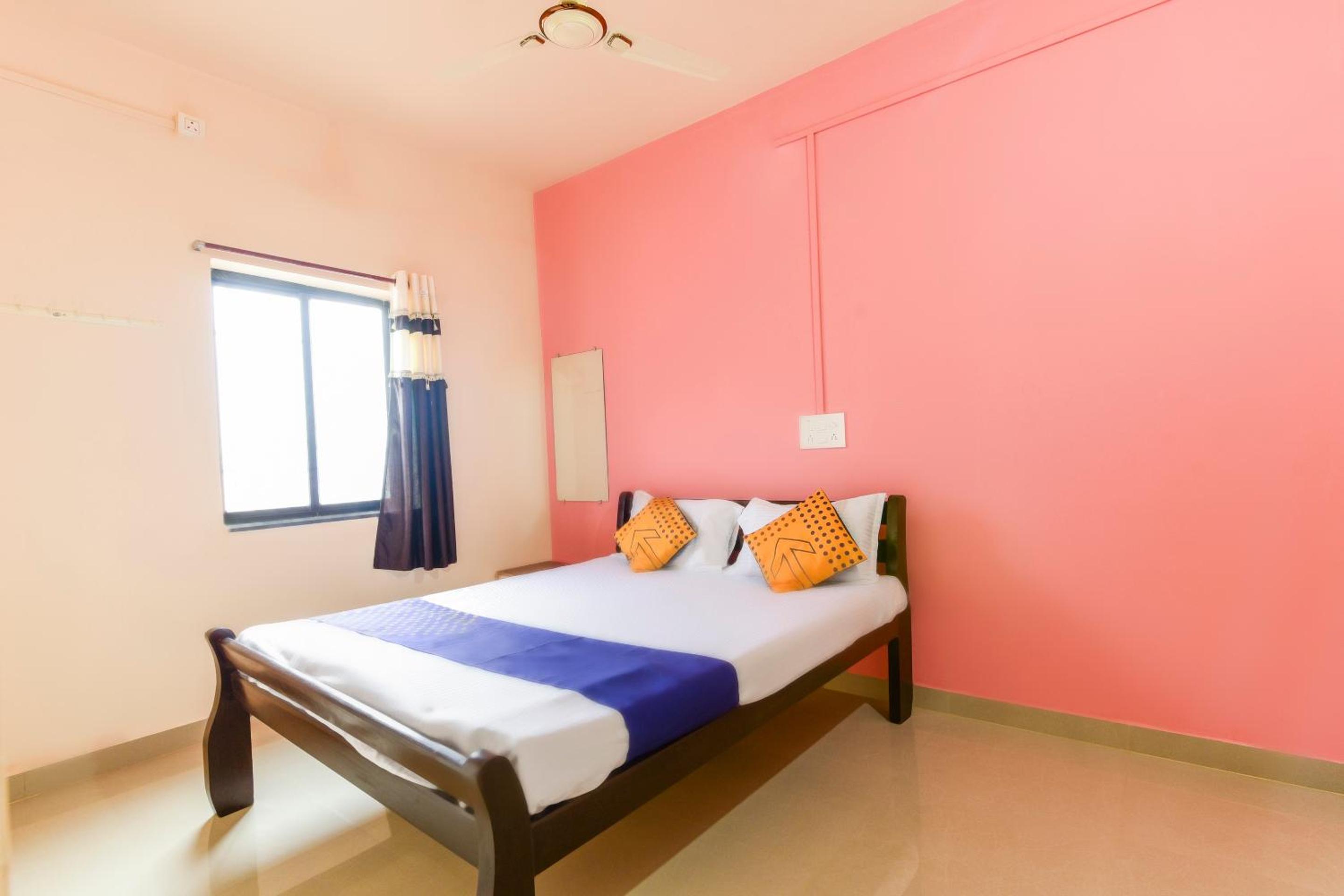 Standard Double Room with Fan photo 3