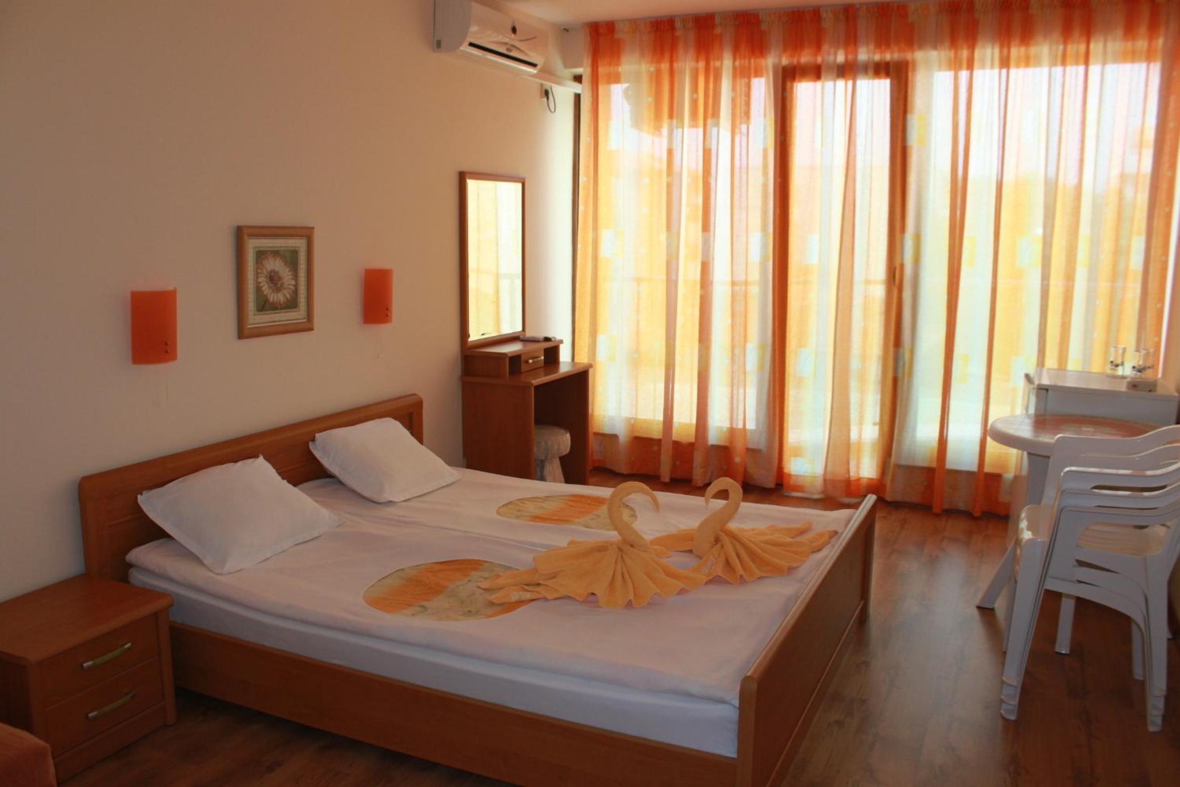 Double or Twin Room photo 2