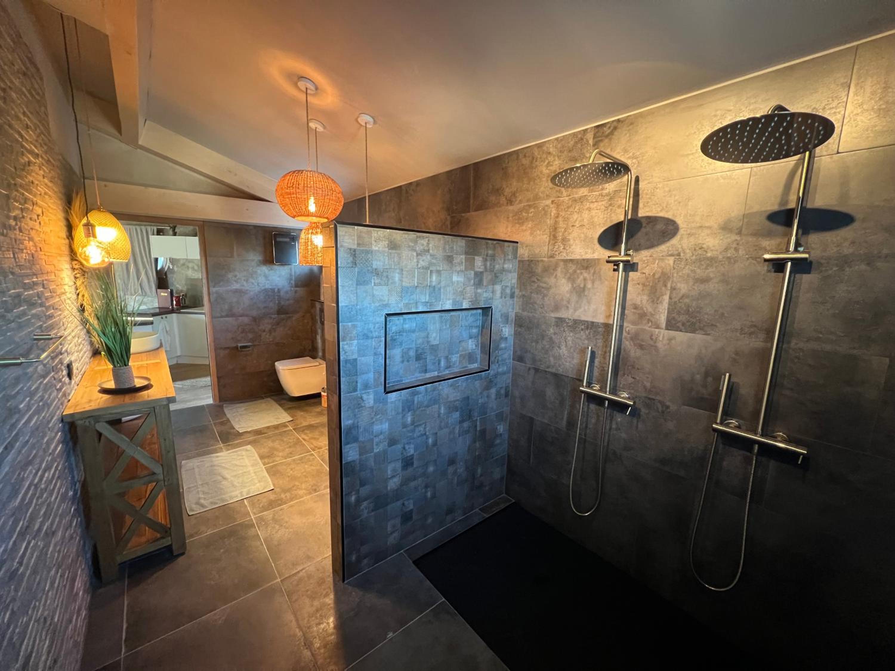 Queen Room with Pool View - Photo 7
