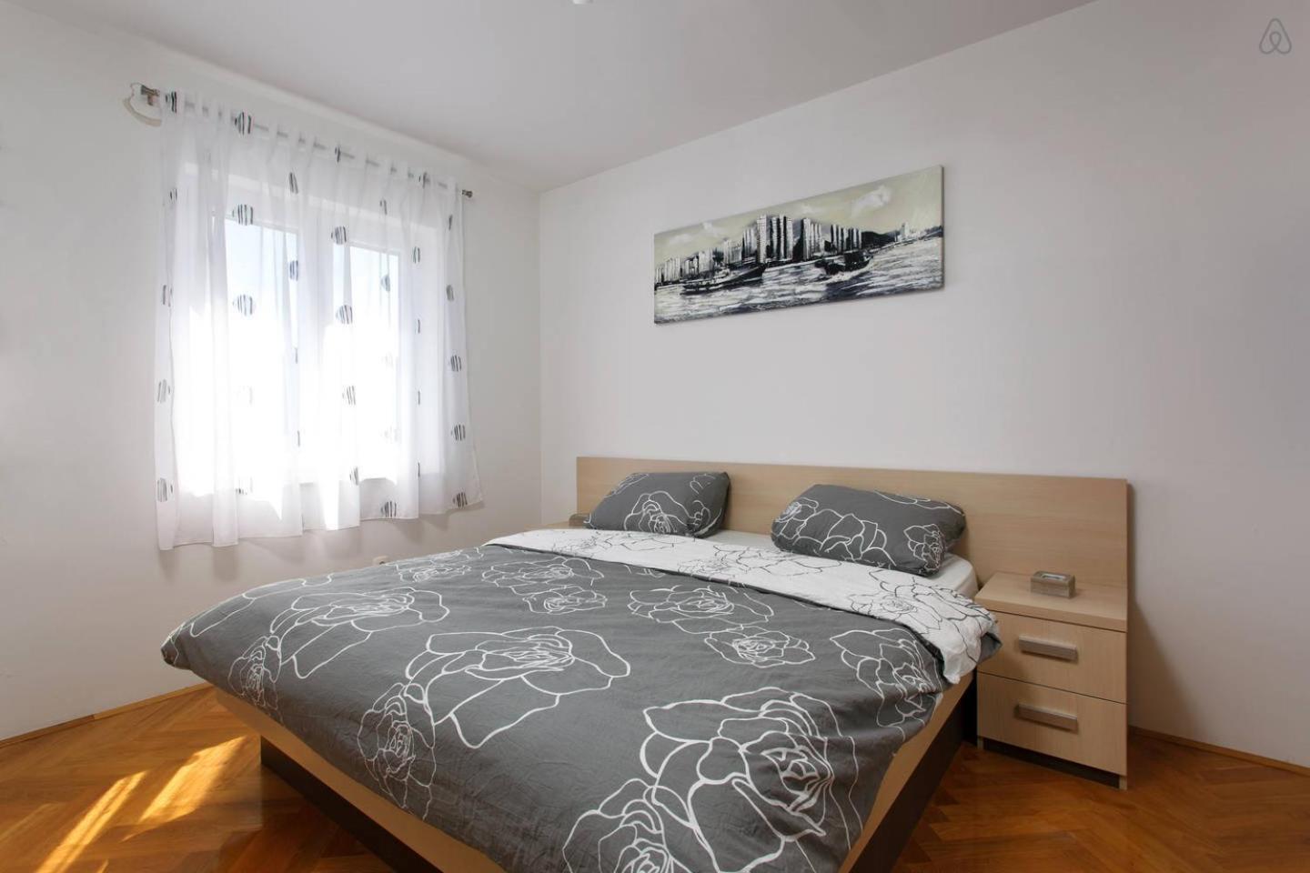 Apartment with Sea View photo 2