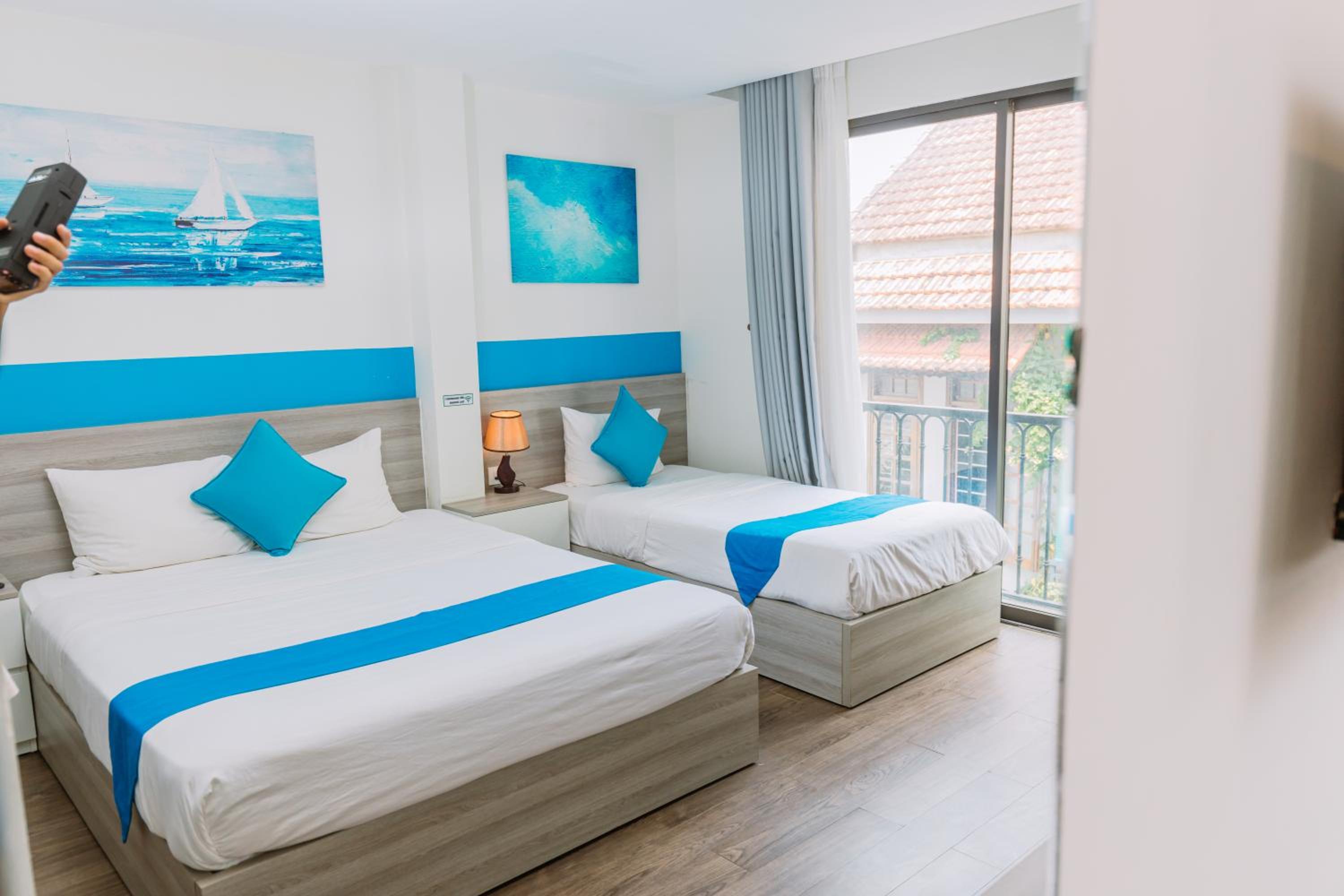 Deluxe Double or Twin Room with Balcony