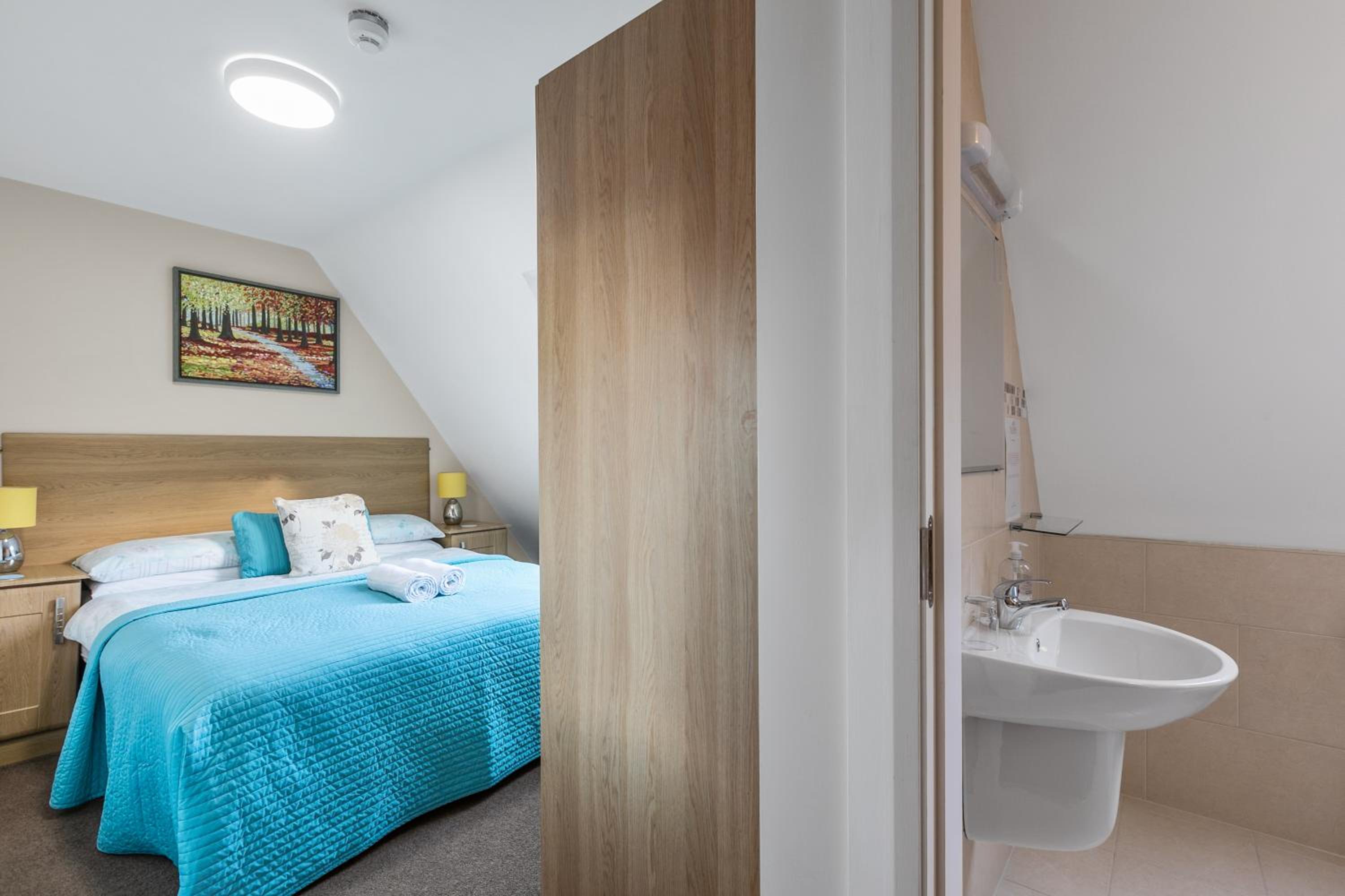 Small Double Room - Photo 1