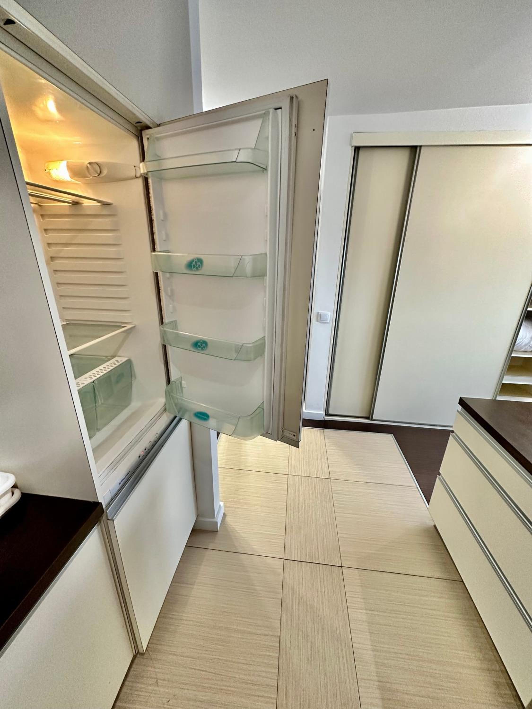 One-Bedroom Apartment - Photo 5