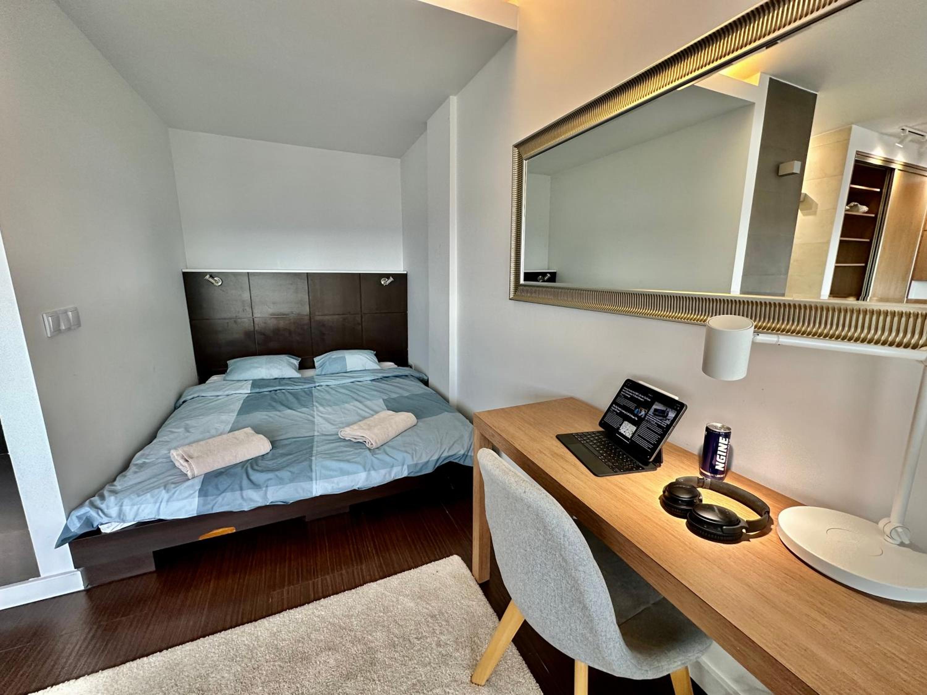 One-Bedroom Apartment - Photo 7