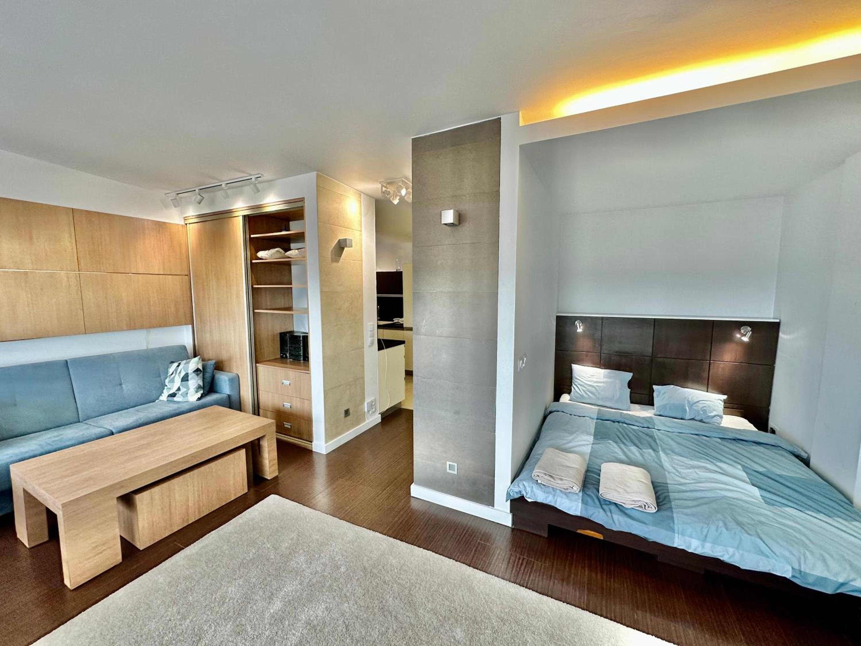 One-Bedroom Apartment - Photo 11