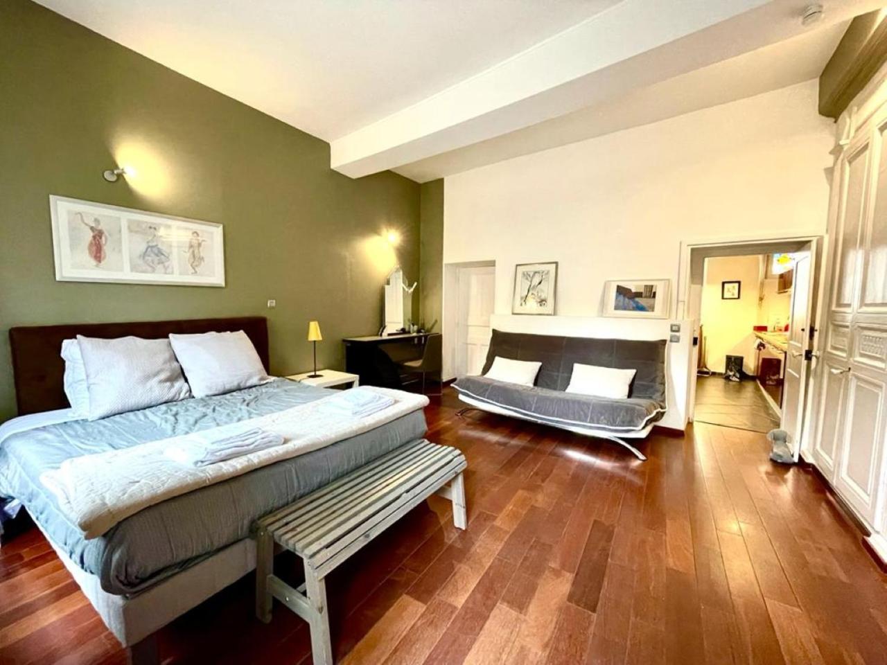 One-Bedroom Apartment - Ground Floor - Photo 1