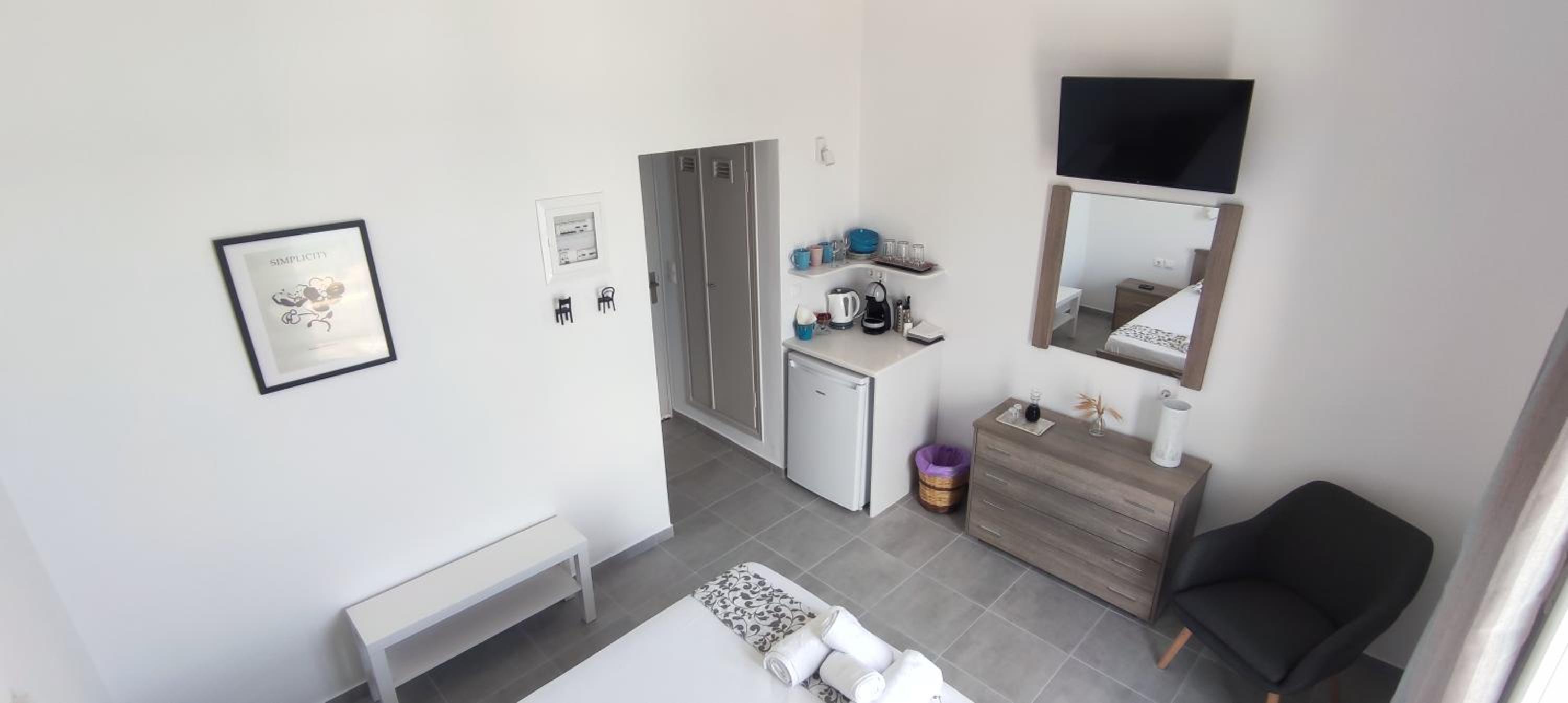 Small Double Room photo 3