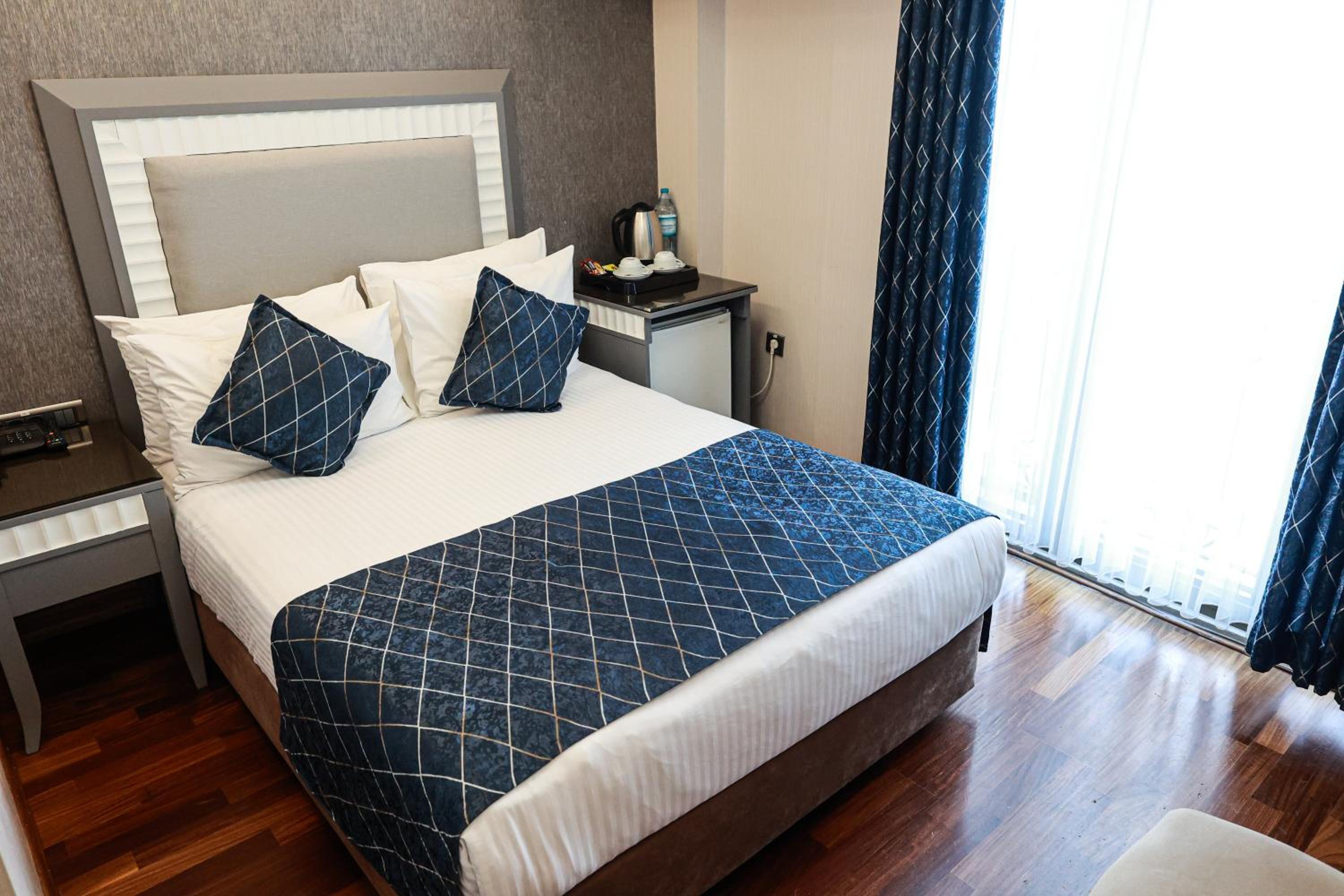 Standard Double Room photo 3