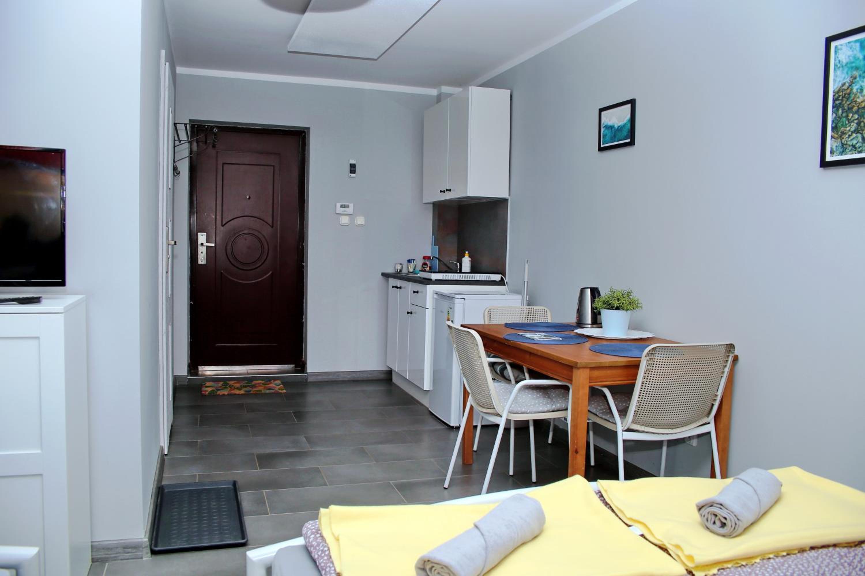 Apartment photo 2