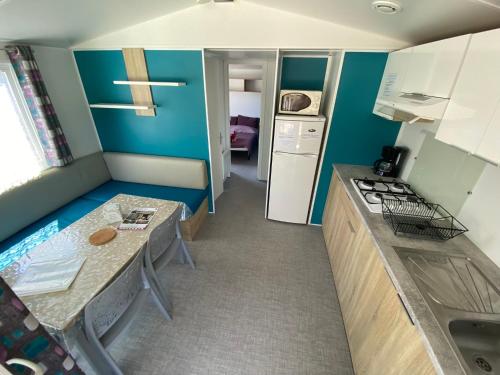 Mobile Home photo 2