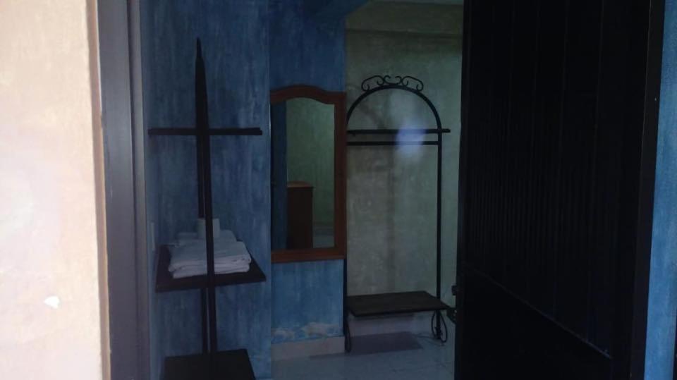 Twin Room with Private Bathroom photo 3