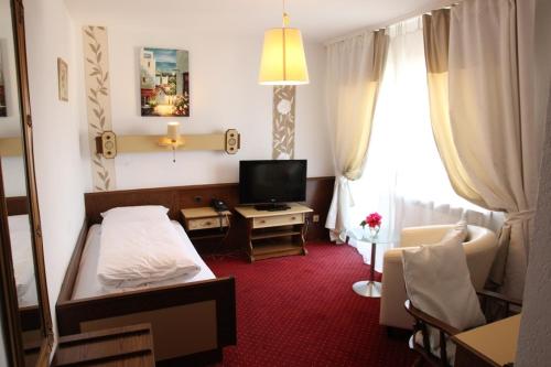 Classic Single Room with Balcony