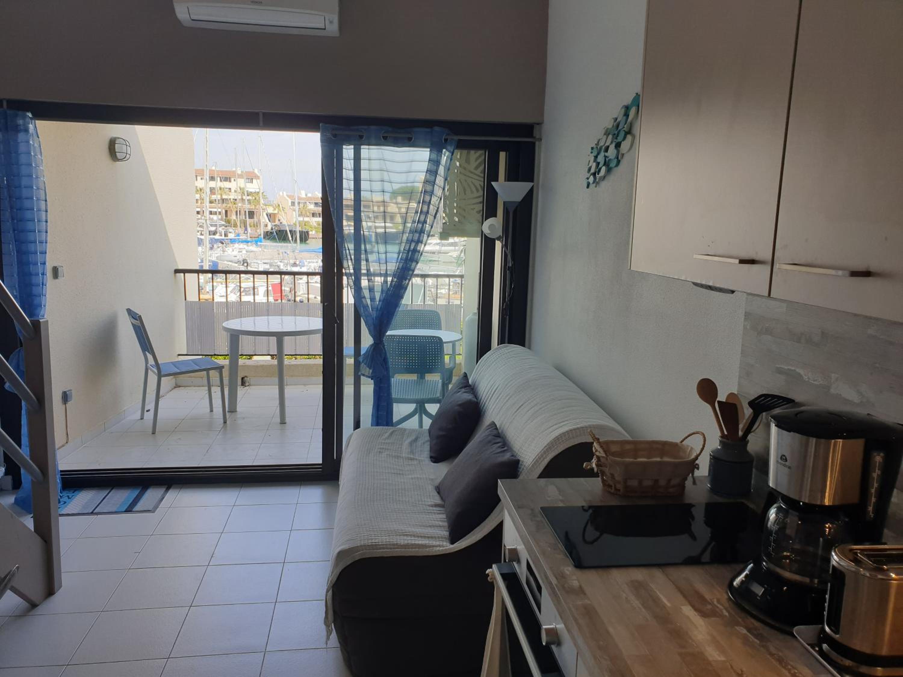 Apartment with Sea View photo 3