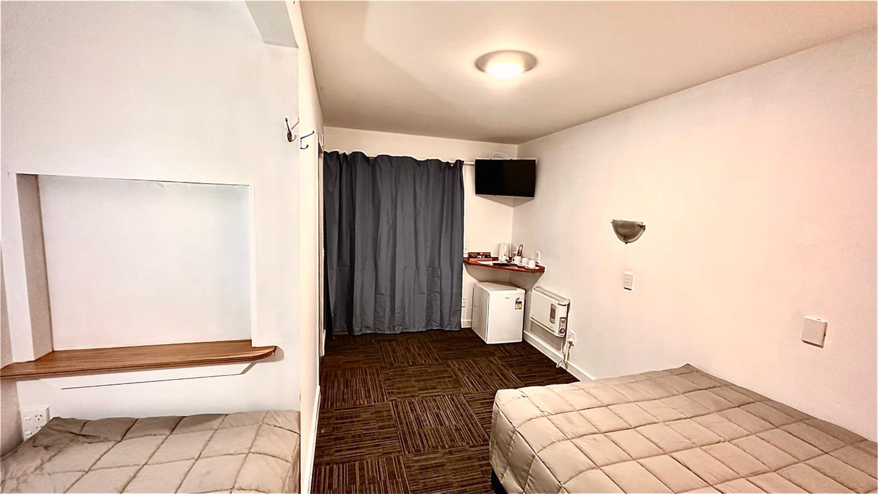 Comfort Triple Room with Shower photo 2