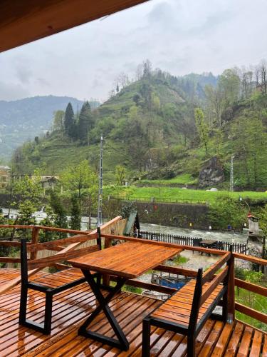 Deluxe Bungalow with Garden View
