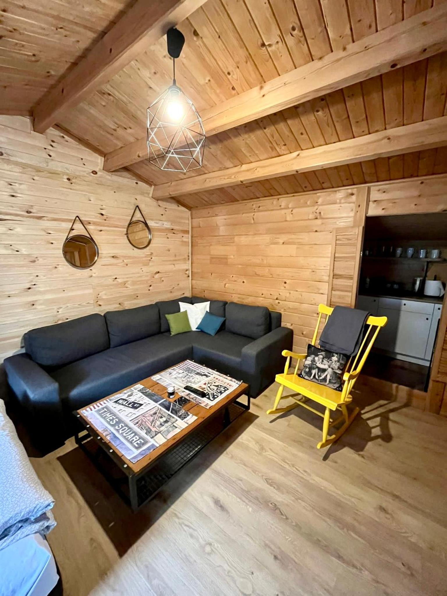 One-Bedroom House photo 3