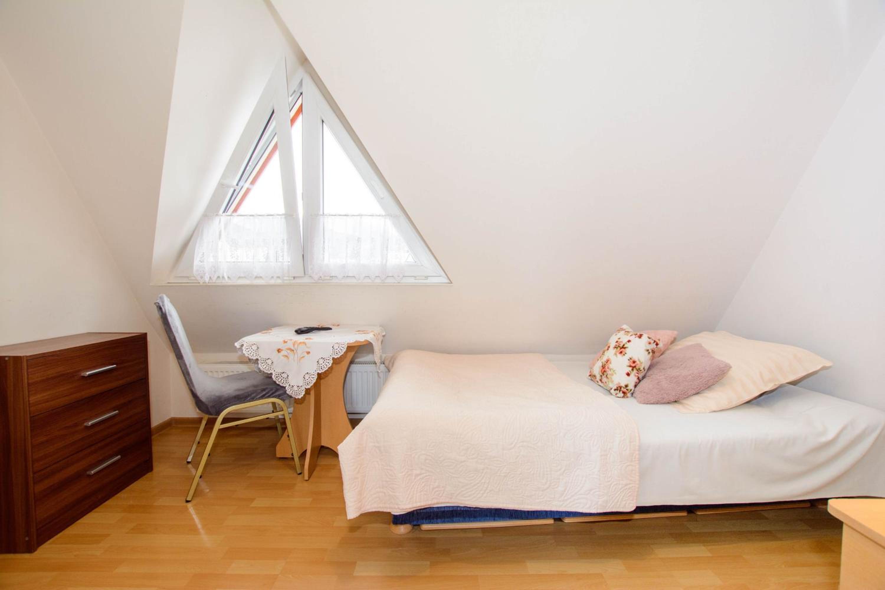 Economy Single Room