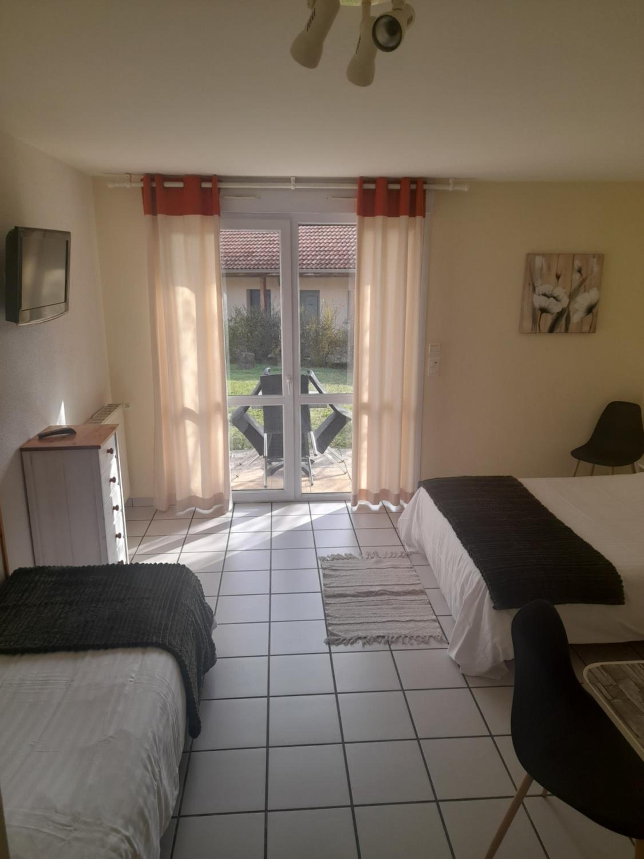 Triple Room with Bath