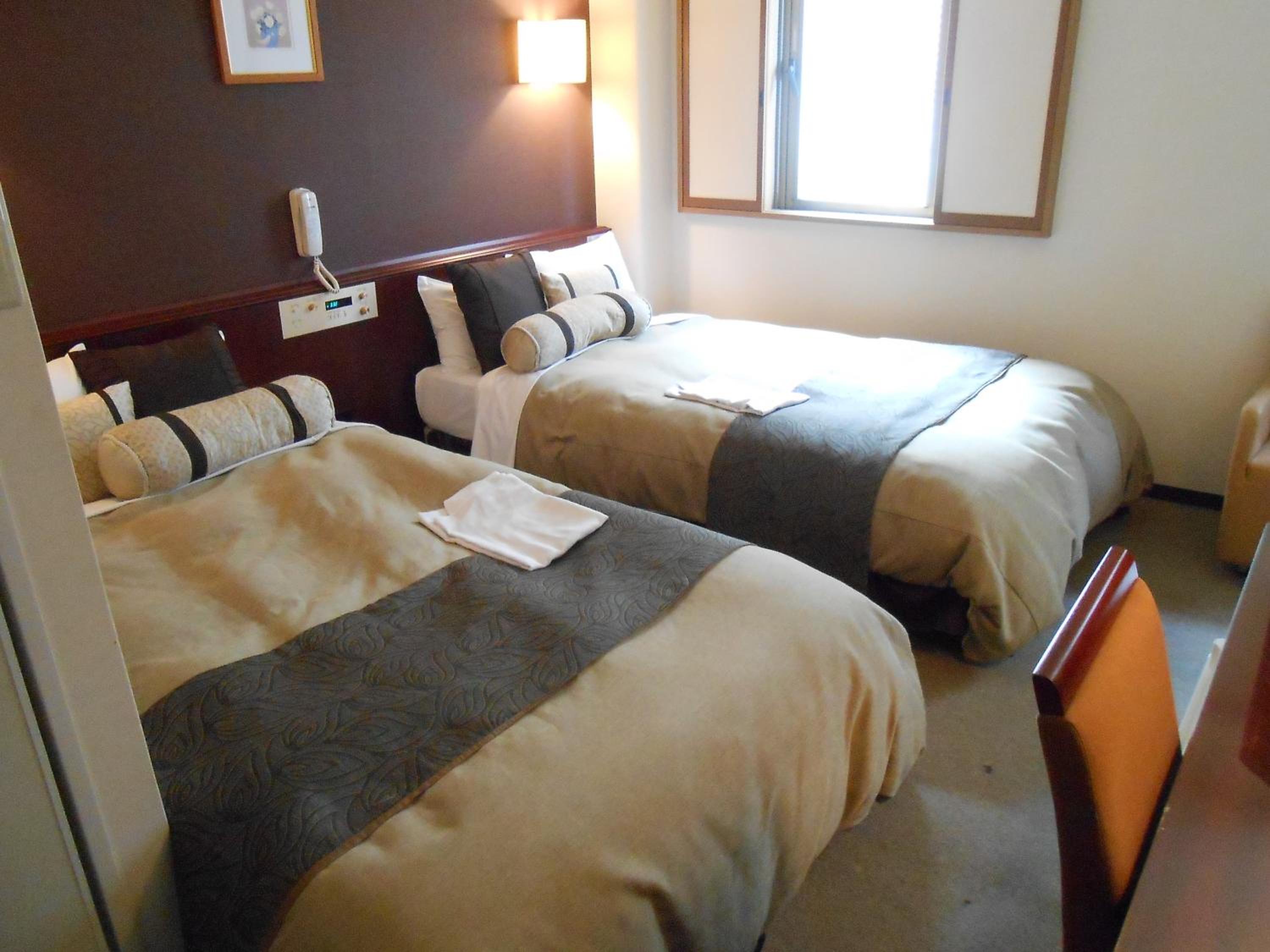 Twin Room - Non-Smoking