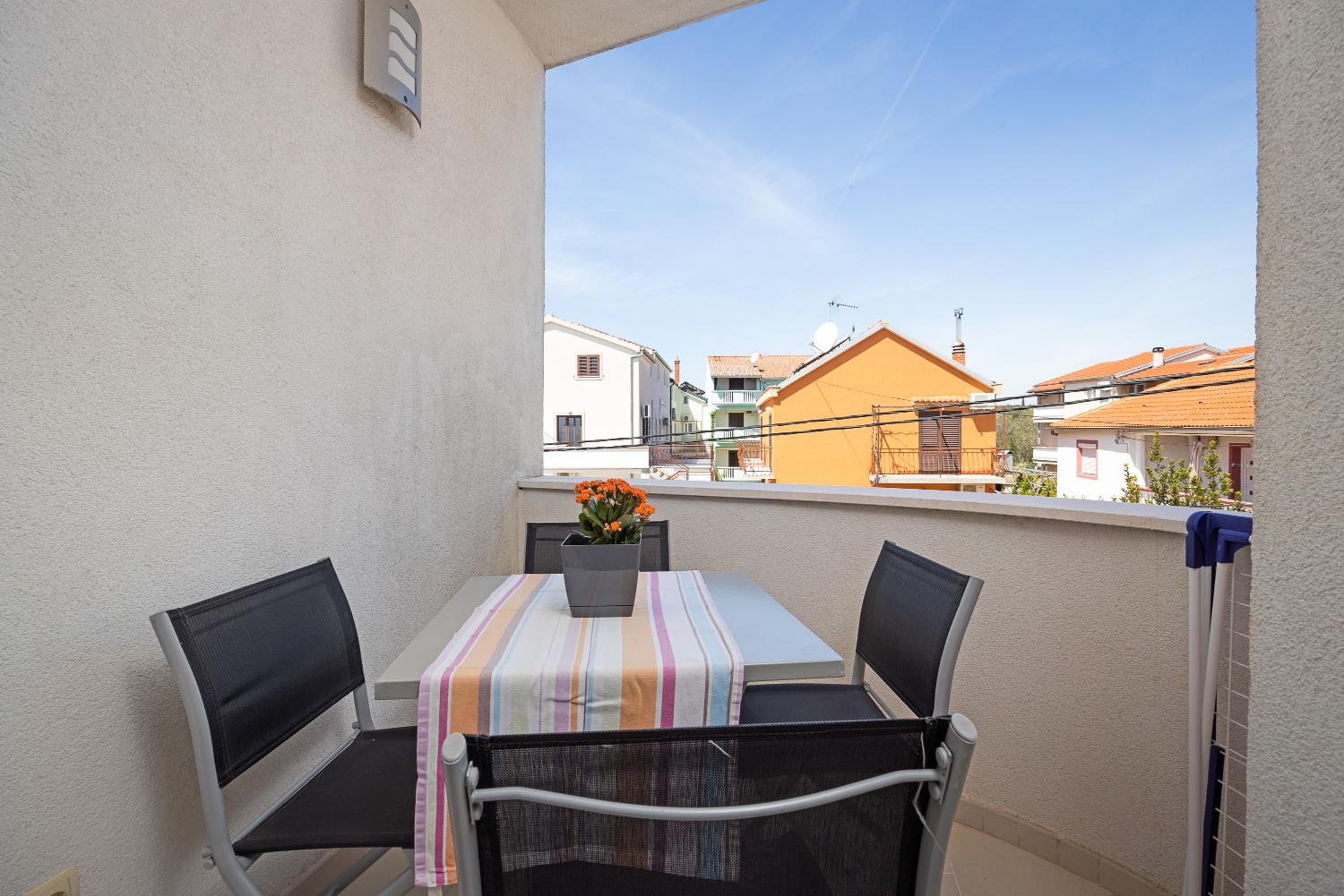 Two bedroom Apartment with Garden view photo 1