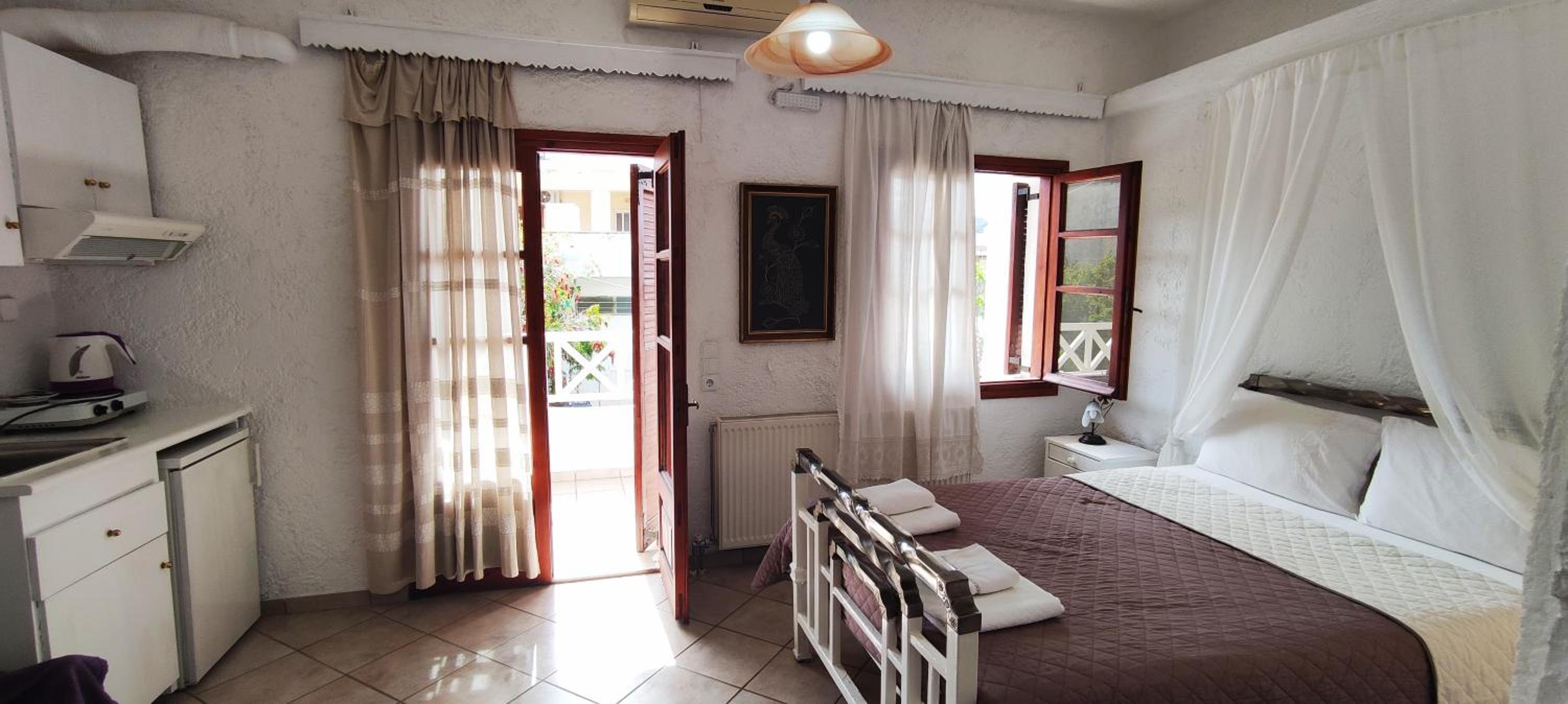 Budget Double Room - Photo 4