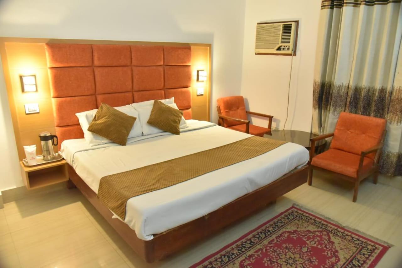 Deluxe Room - Photo 6