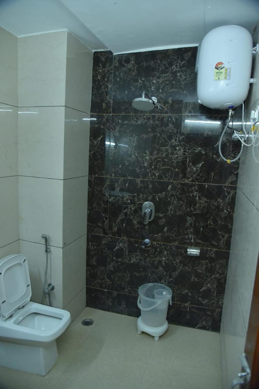 Deluxe Room - Photo 11