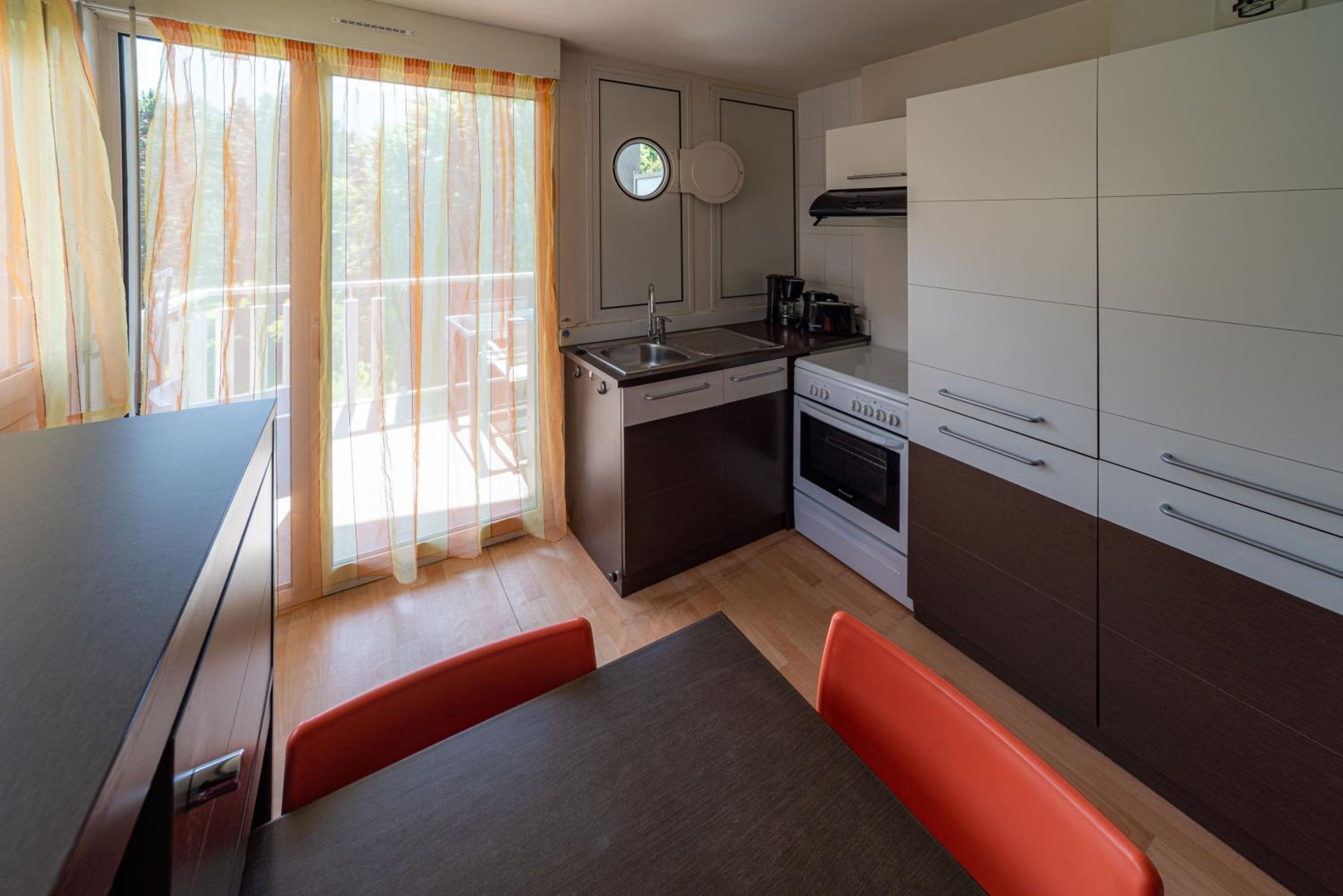 Studio (2 Adults) - Photo 16