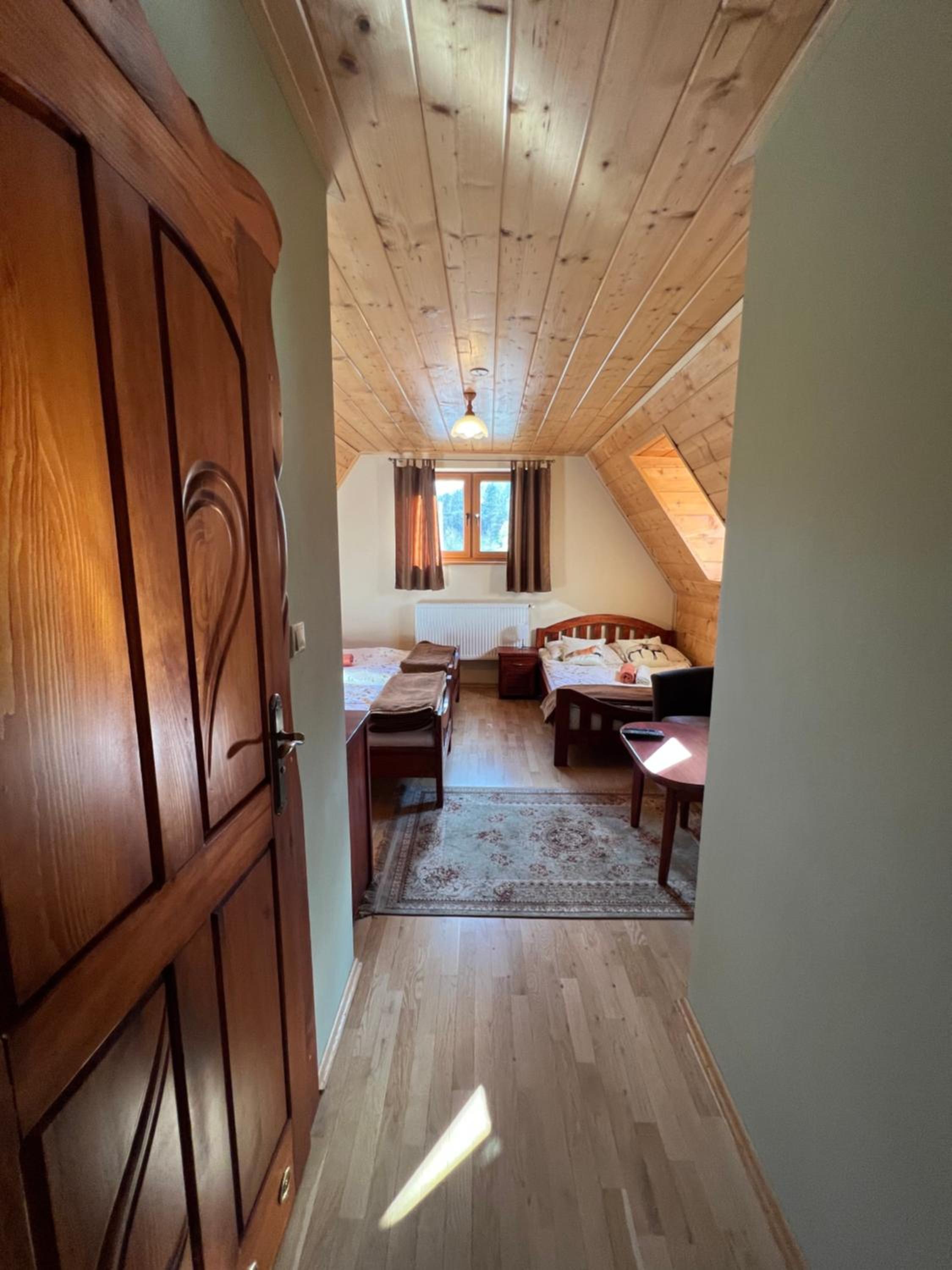 Quadruple Room with Mountain View photo 3