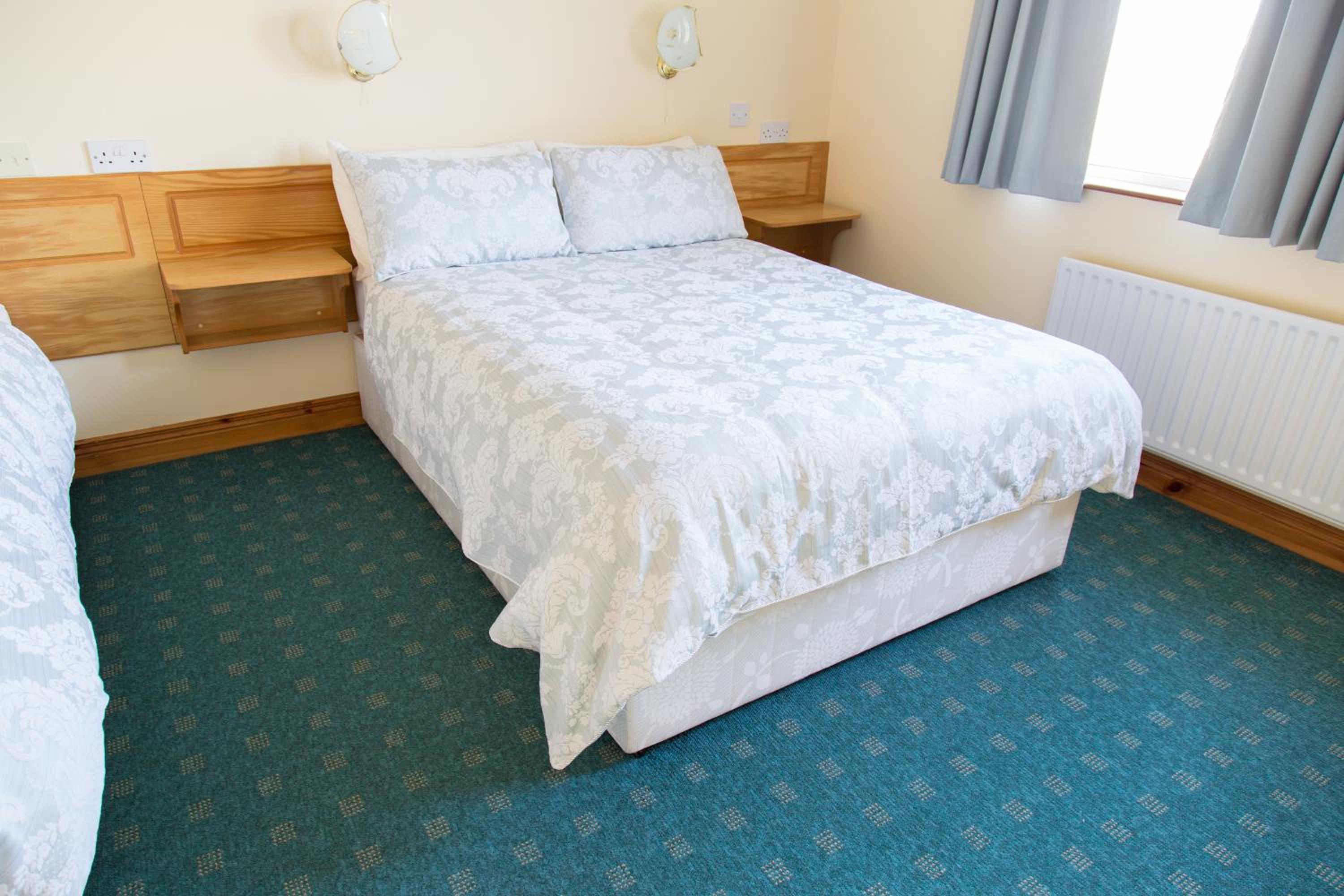 Double or Twin Room - Photo 1