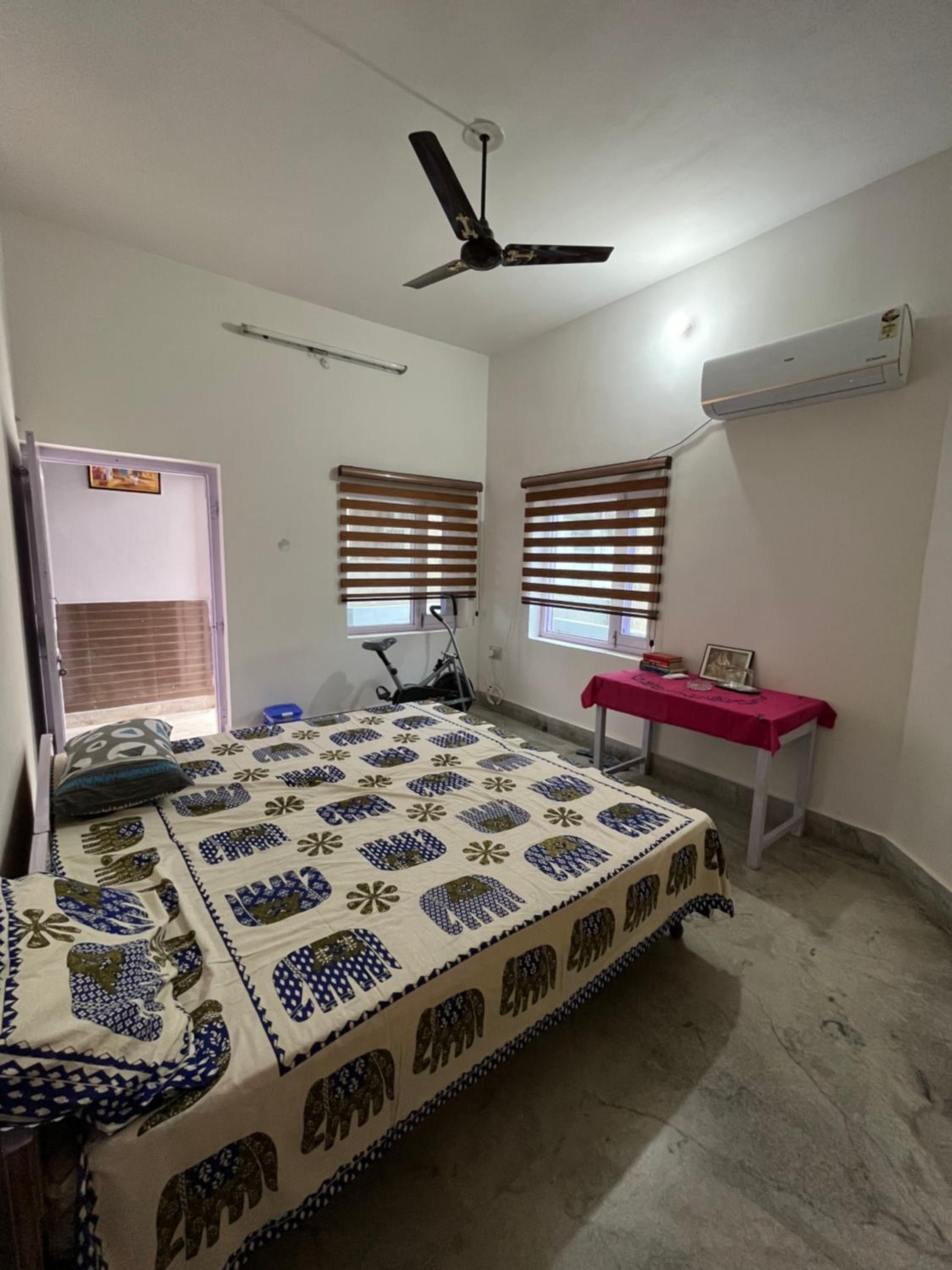 Double Room with Private Bathroom photo 2
