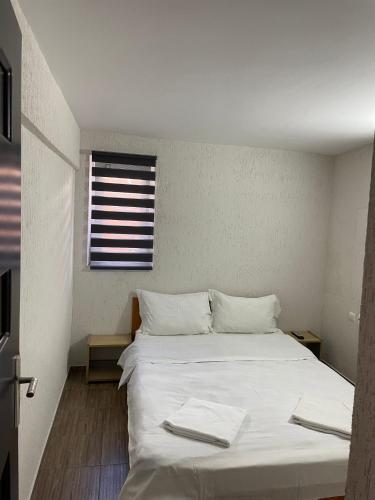 Apartment - Photo 2